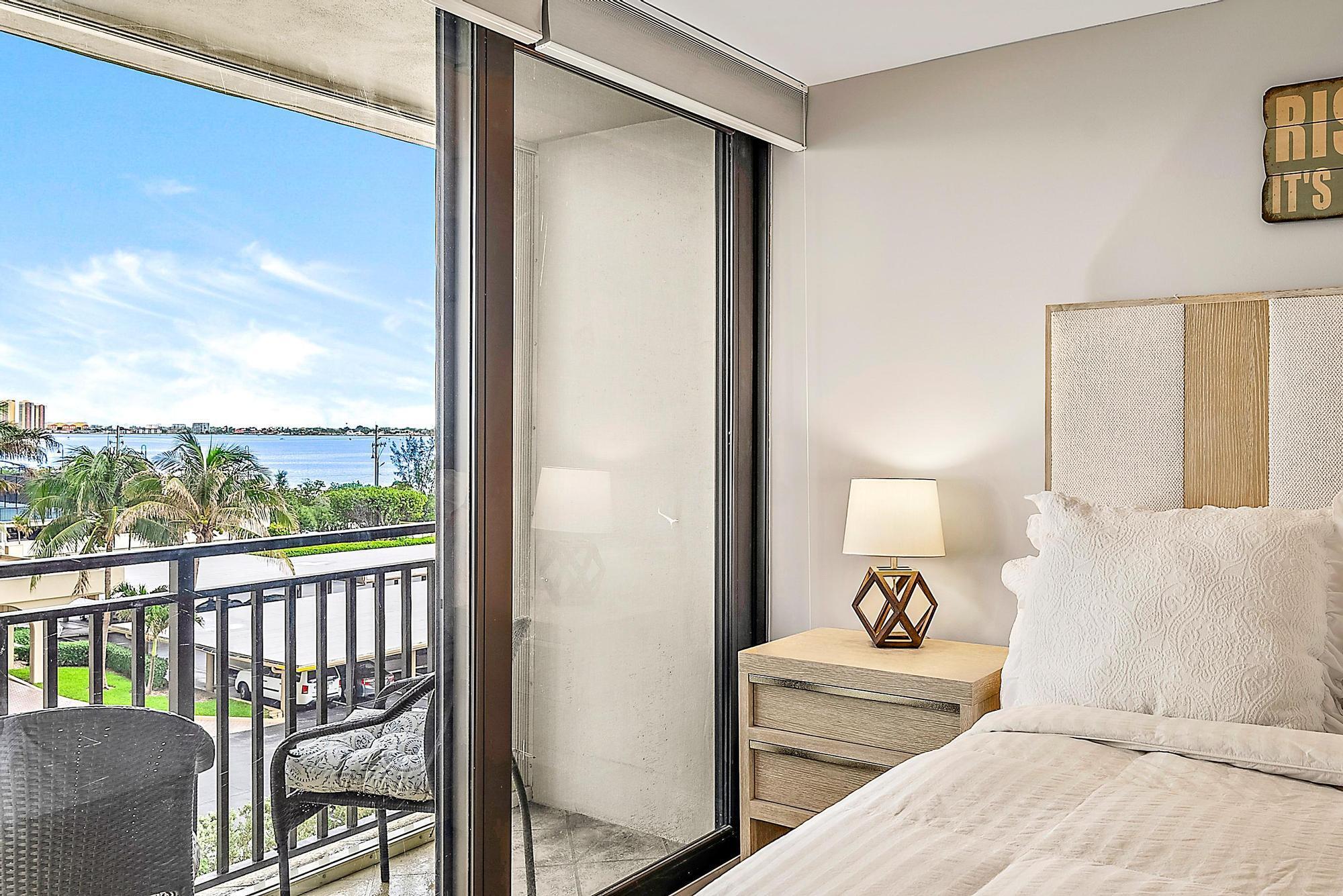 5460 N Ocean Drive 3b Property Photo 15