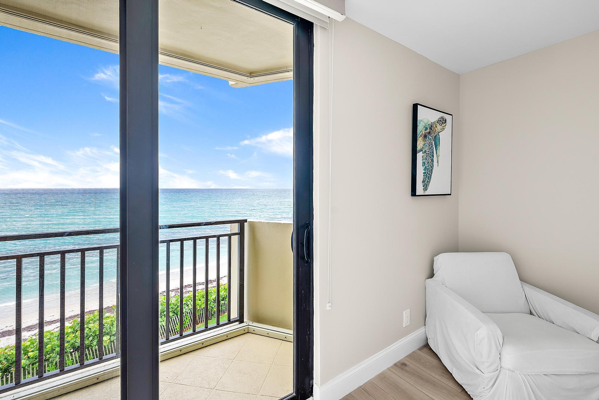 5460 N Ocean Drive 3b Property Photo 19