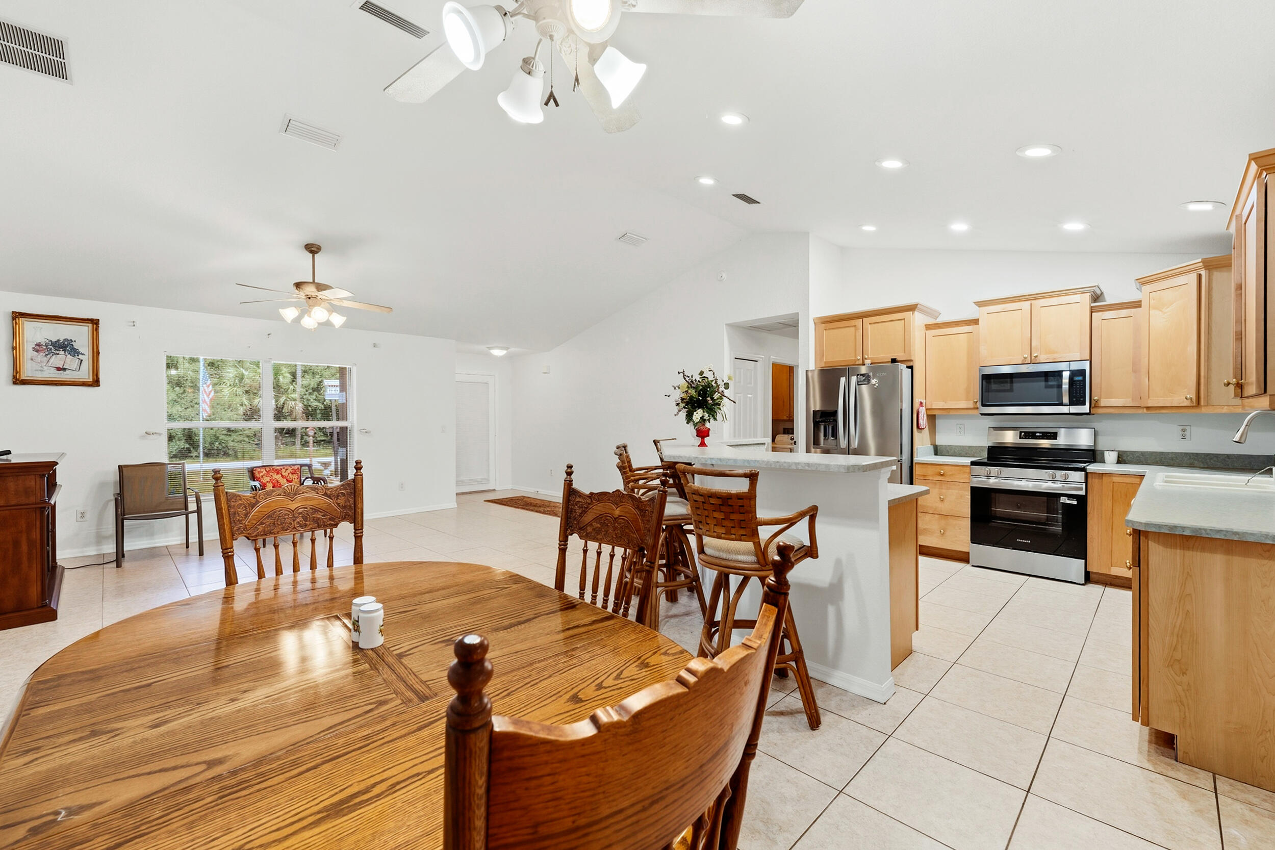 3613 Oakview Drive Property Photo 4