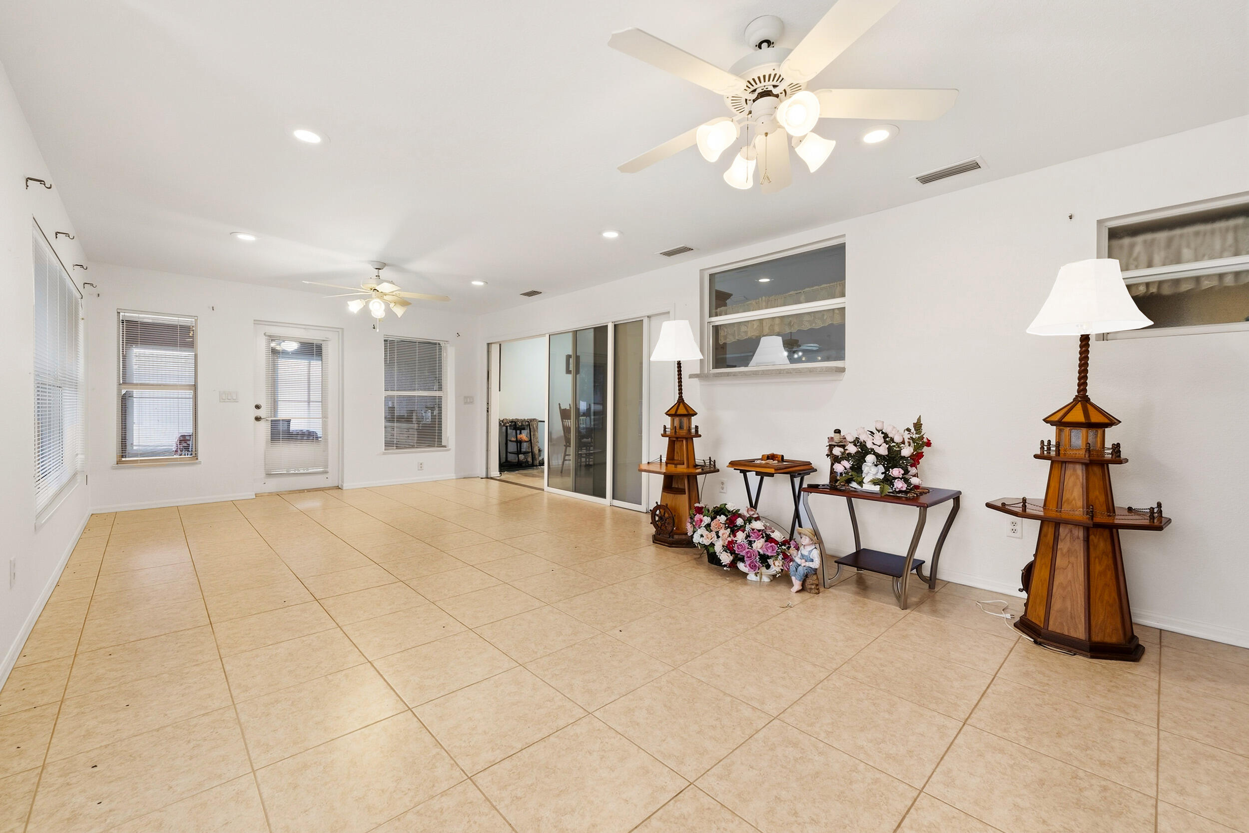 3613 Oakview Drive Property Photo 6