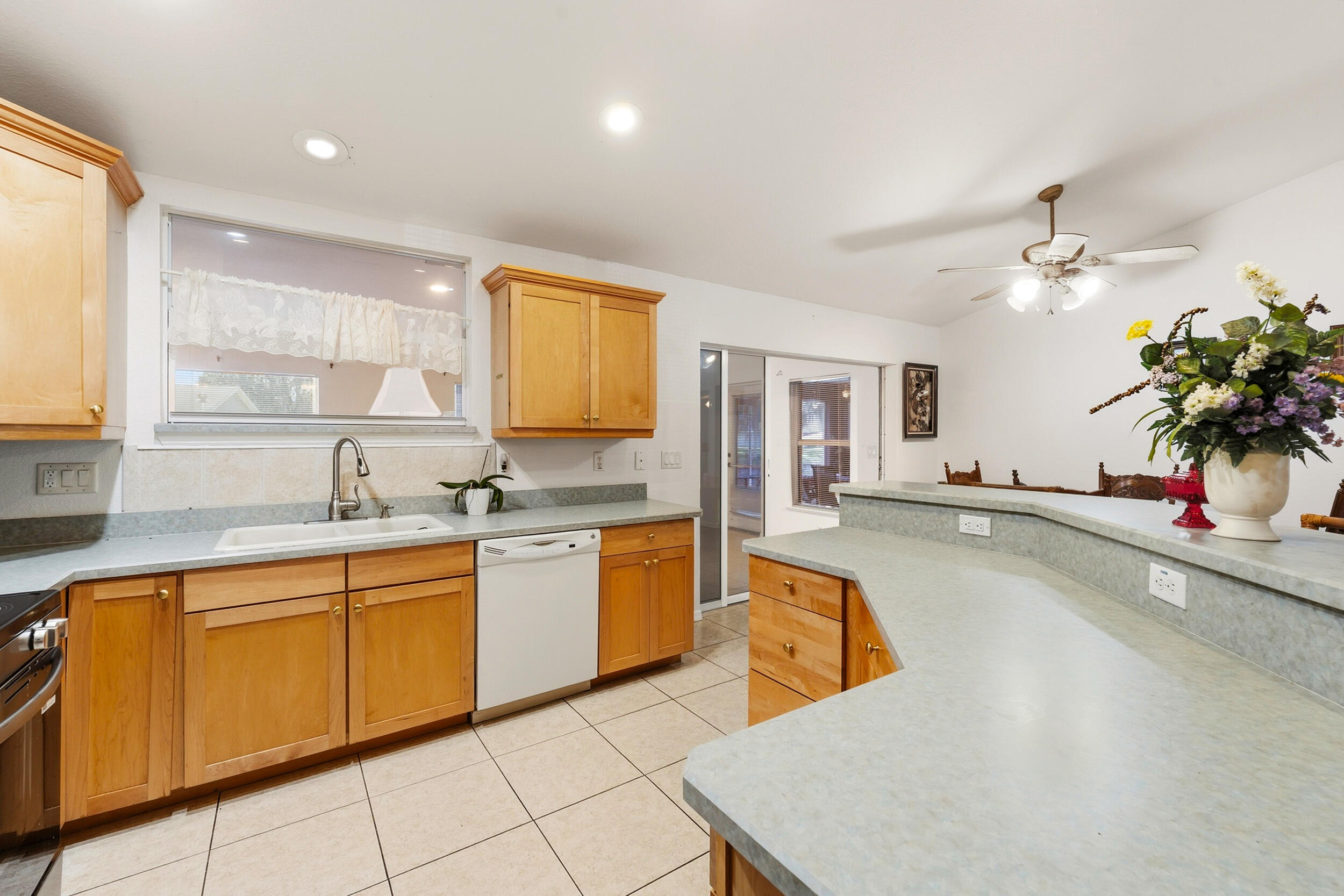 3613 Oakview Drive Property Photo 9