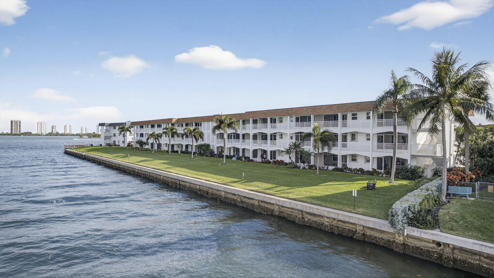111 Shore Court 301