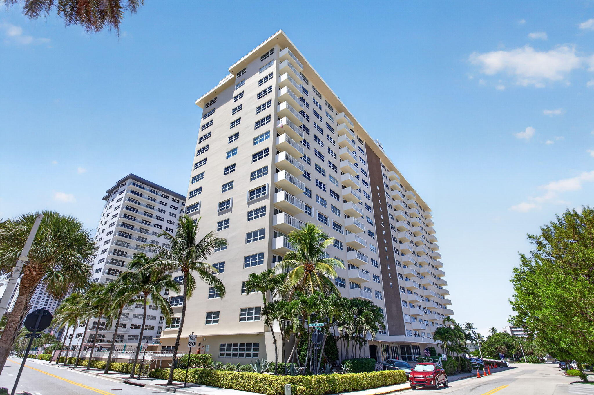 133 N Pompano Beach Boulevard Apt. Ph-5 Property Photo 1