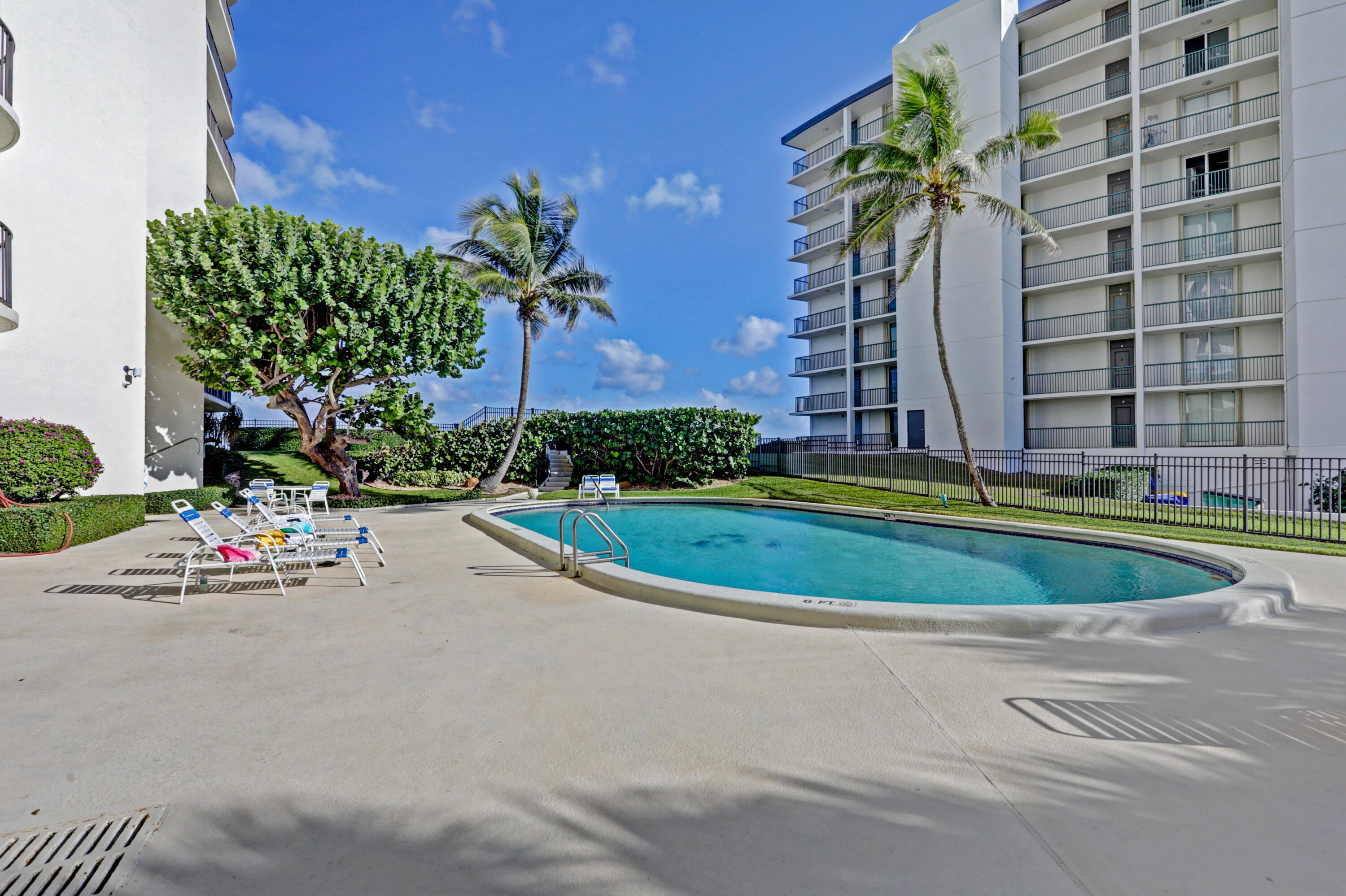 5420 N Ocean Drive 2404 Property Photo 9