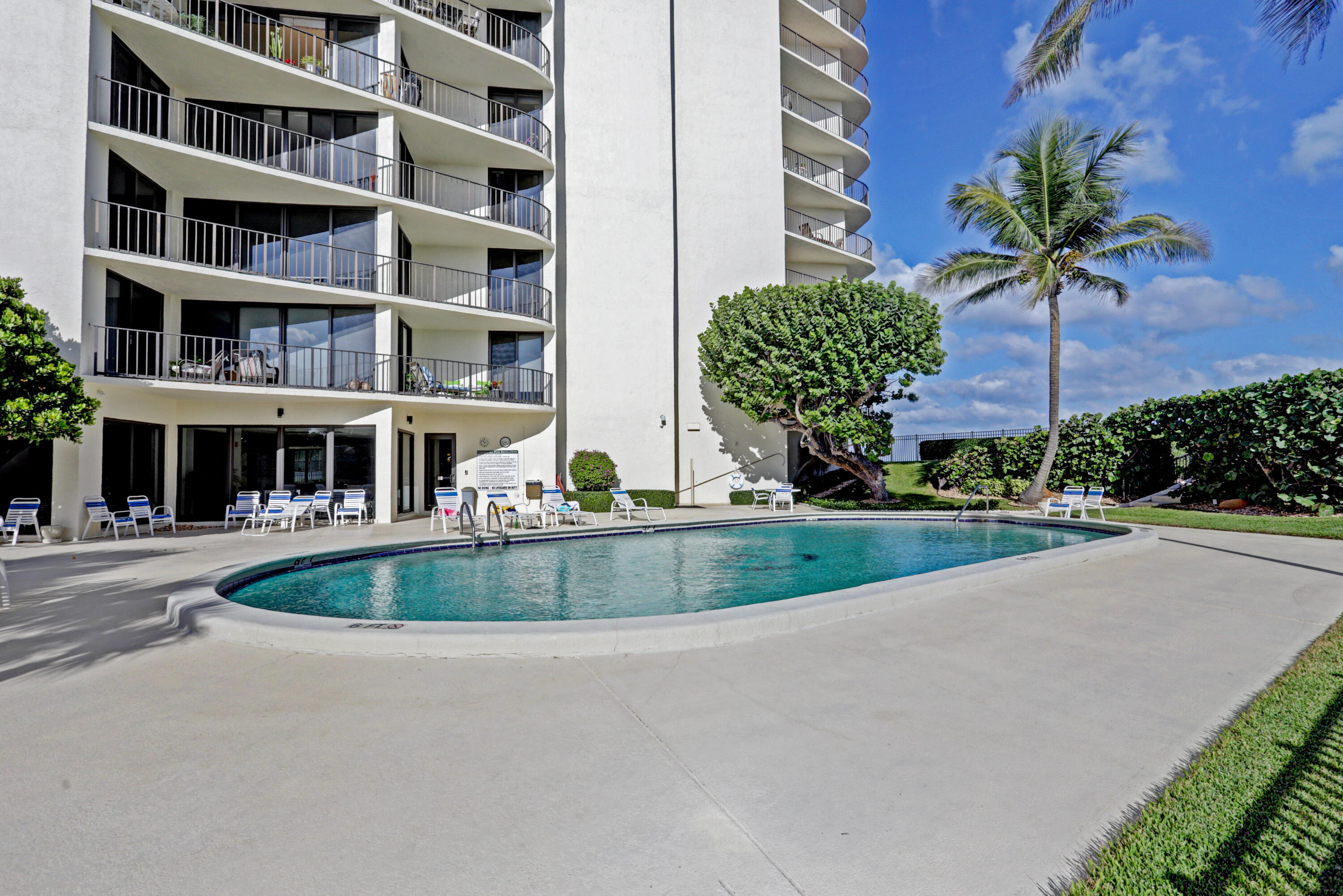 5420 N Ocean Drive 2404 Property Photo 18