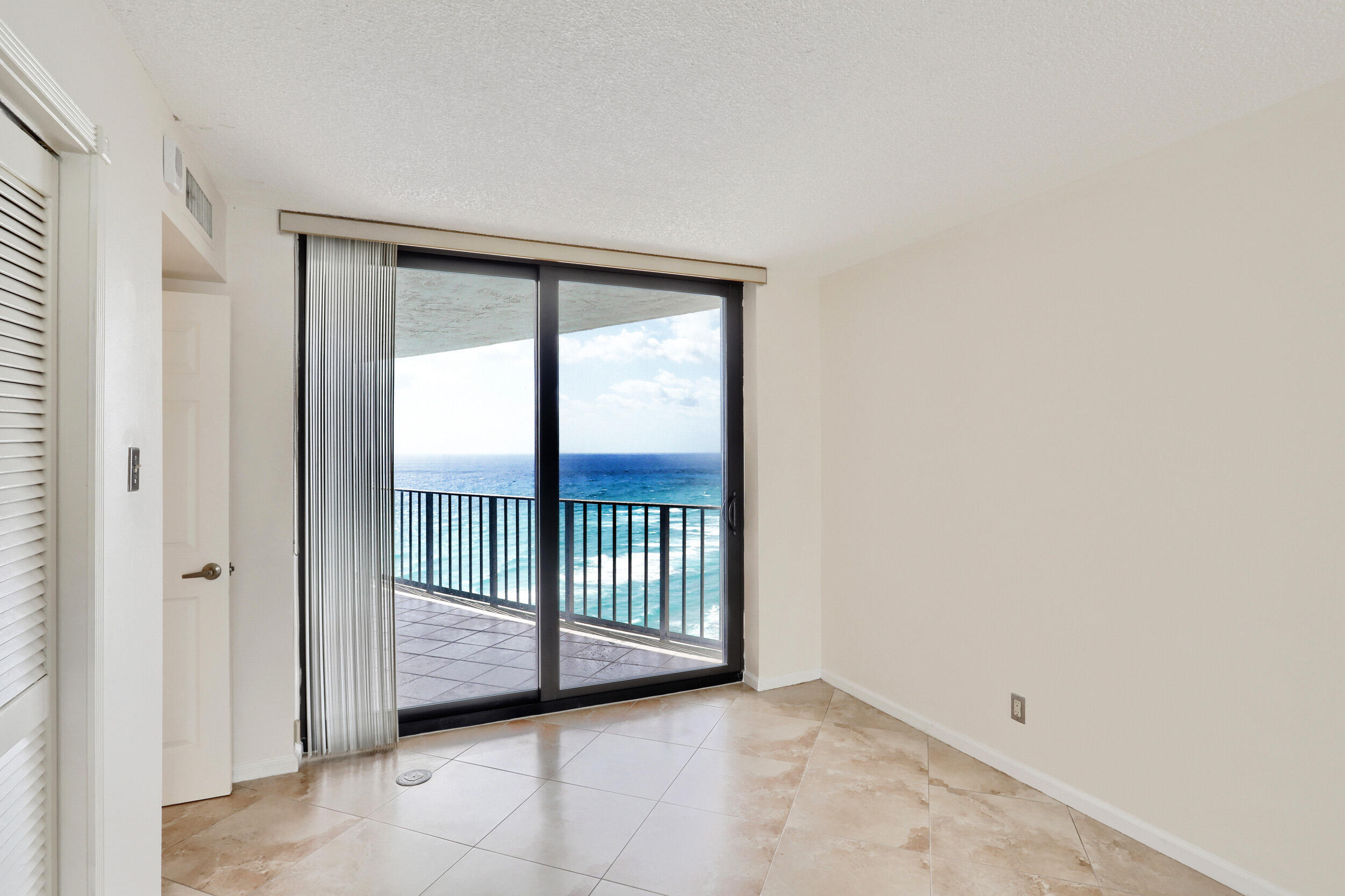 5420 N Ocean Drive 2404 Property Photo 40