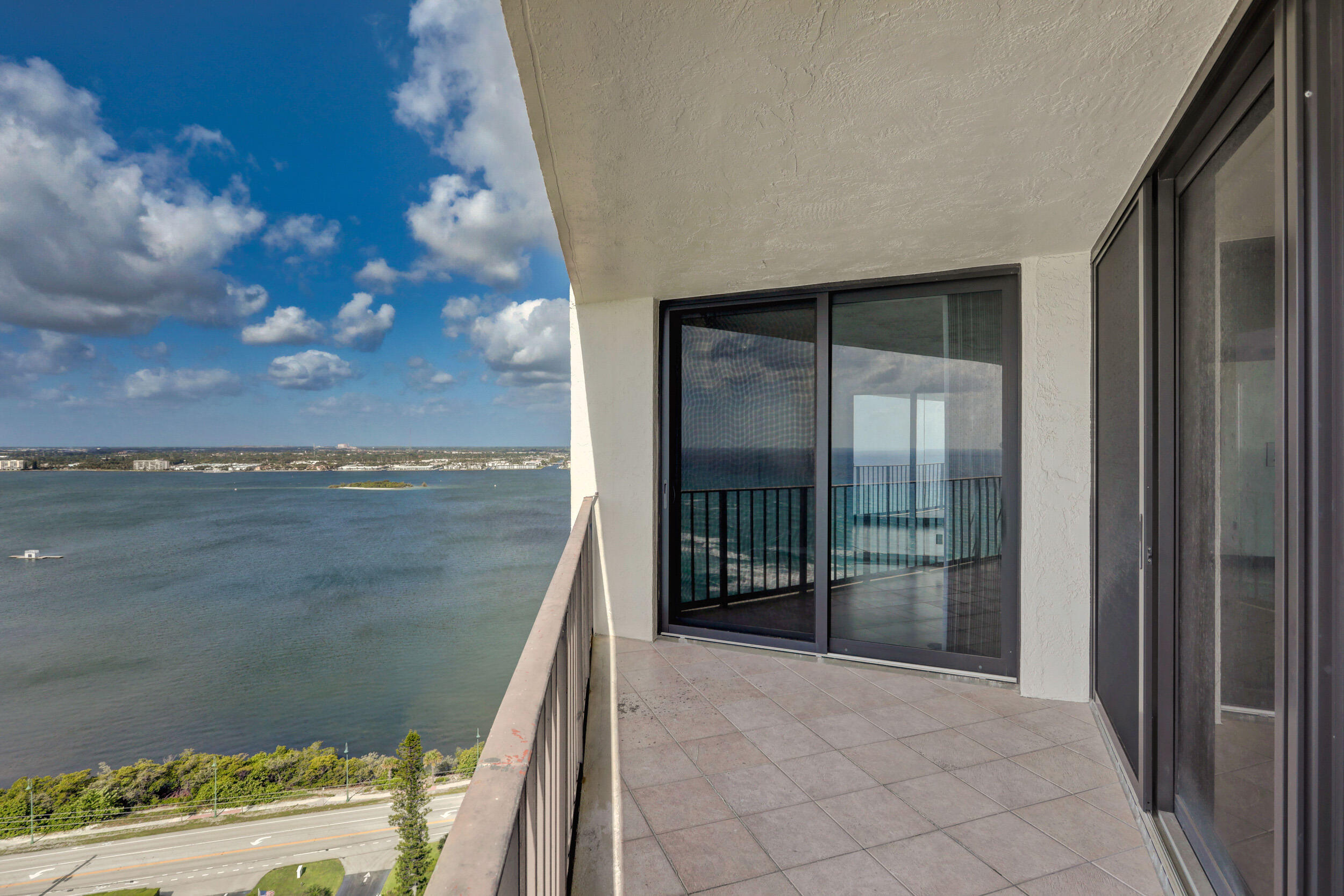 5420 N Ocean Drive 2404 Property Photo 42