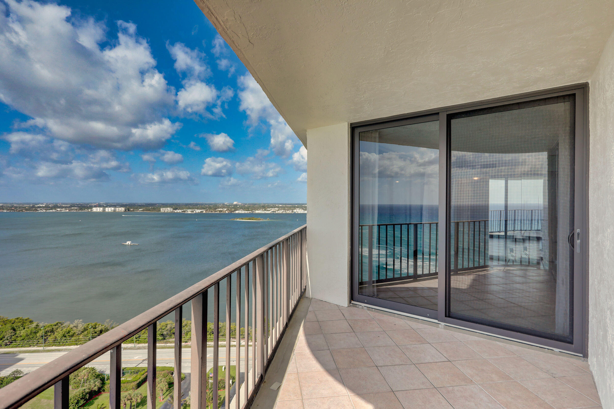 5420 N Ocean Drive 2404 Property Photo 44
