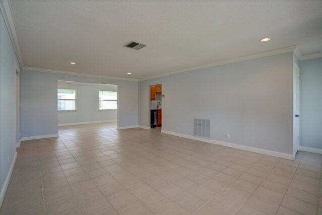 1590 Sw 13th Terrace Property Photo 8