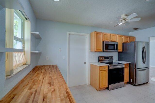 1590 Sw 13th Terrace Property Photo 16
