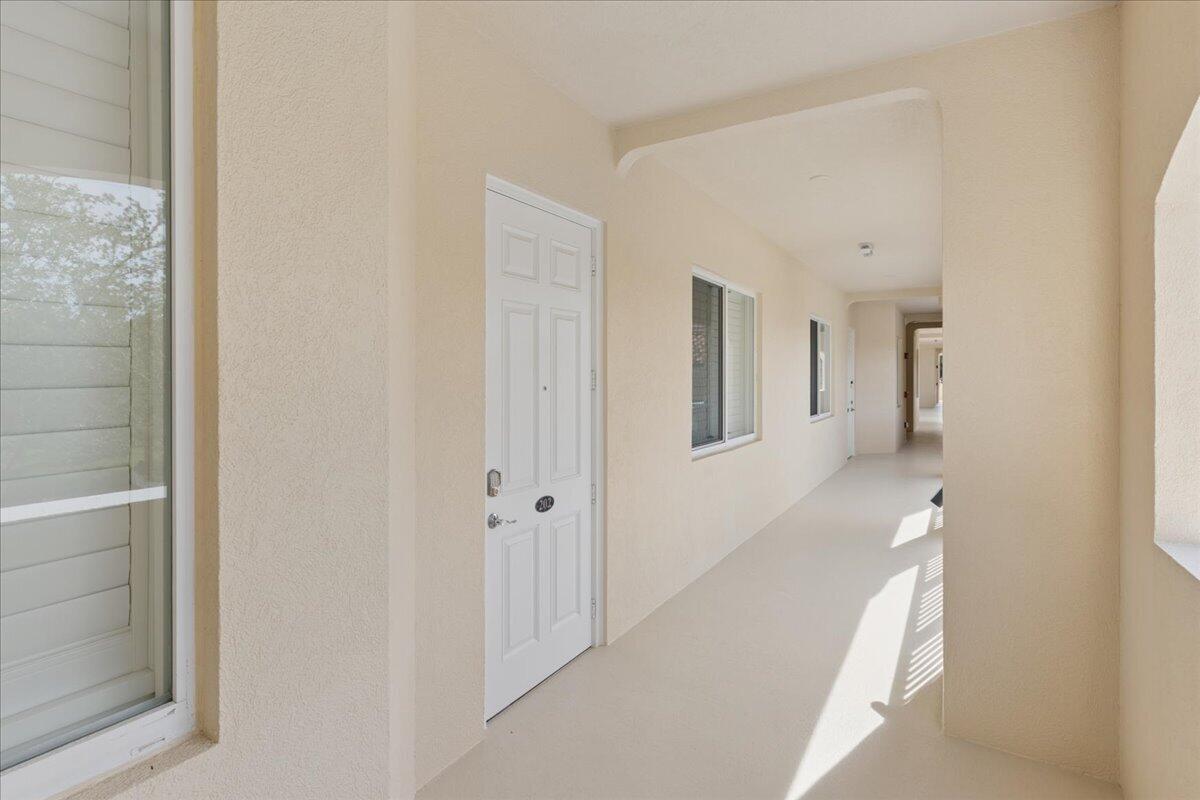 19 Harbour Isle Drive W 202 Property Photo 26