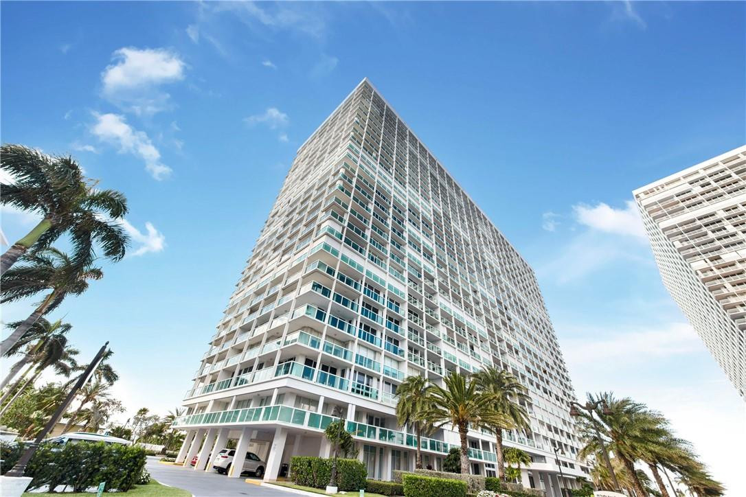 2200 S Ocean Lane 3105 Property Photo 2
