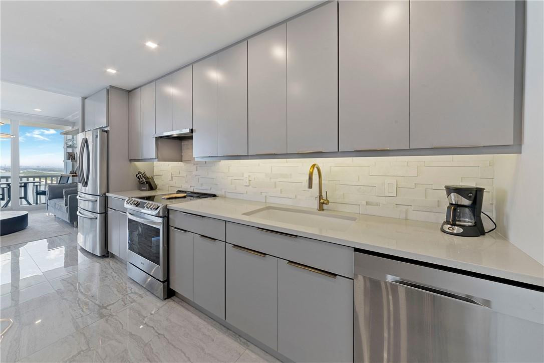 2200 S Ocean Lane 3105 Property Photo 15