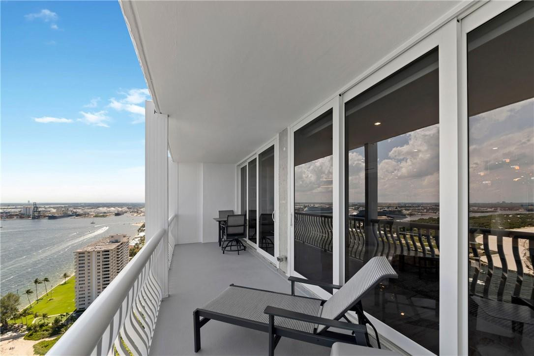 2200 S Ocean Lane 3105 Property Photo 27