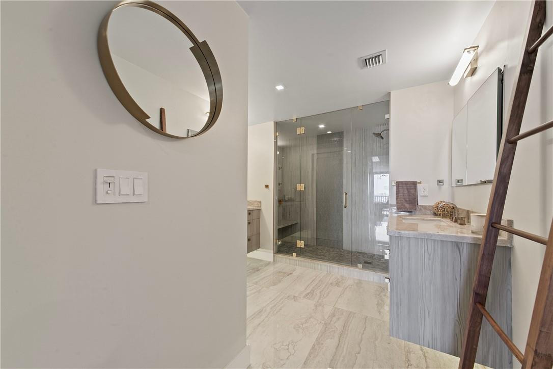 2200 S Ocean Lane 3105 Property Photo 34