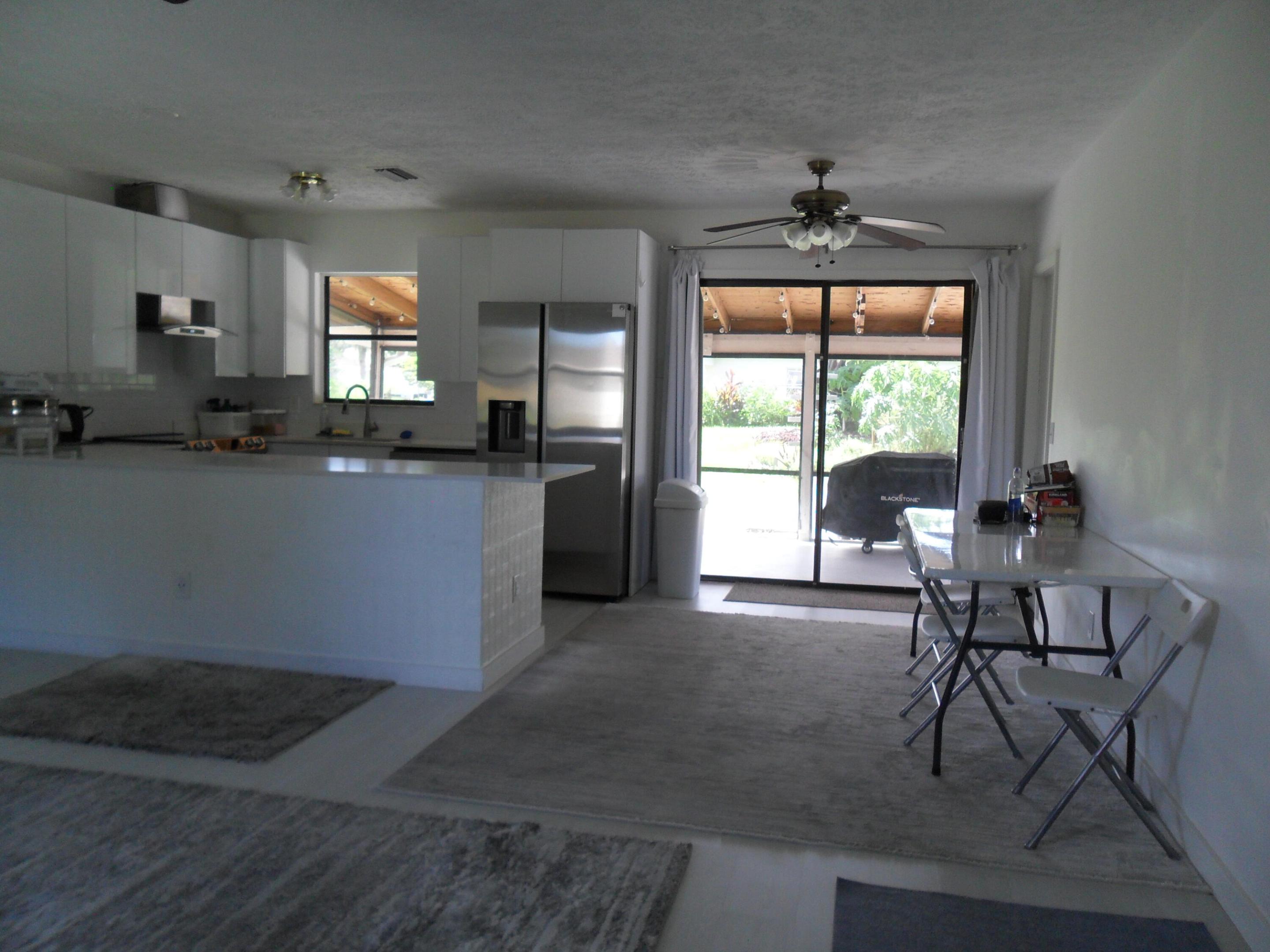 2574 Sw Deckard Street Property Photo 5