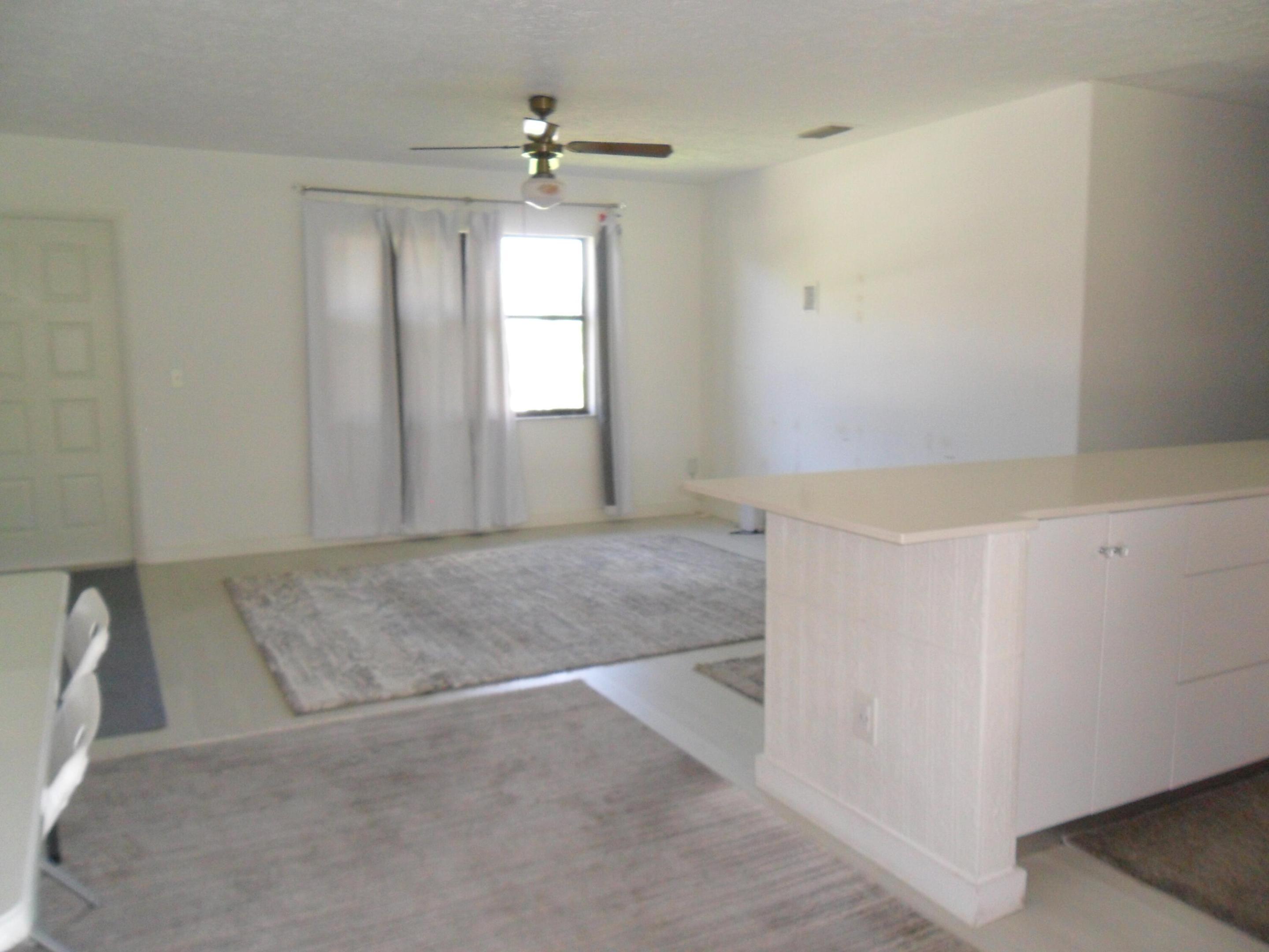 2574 Sw Deckard Street Property Photo 12
