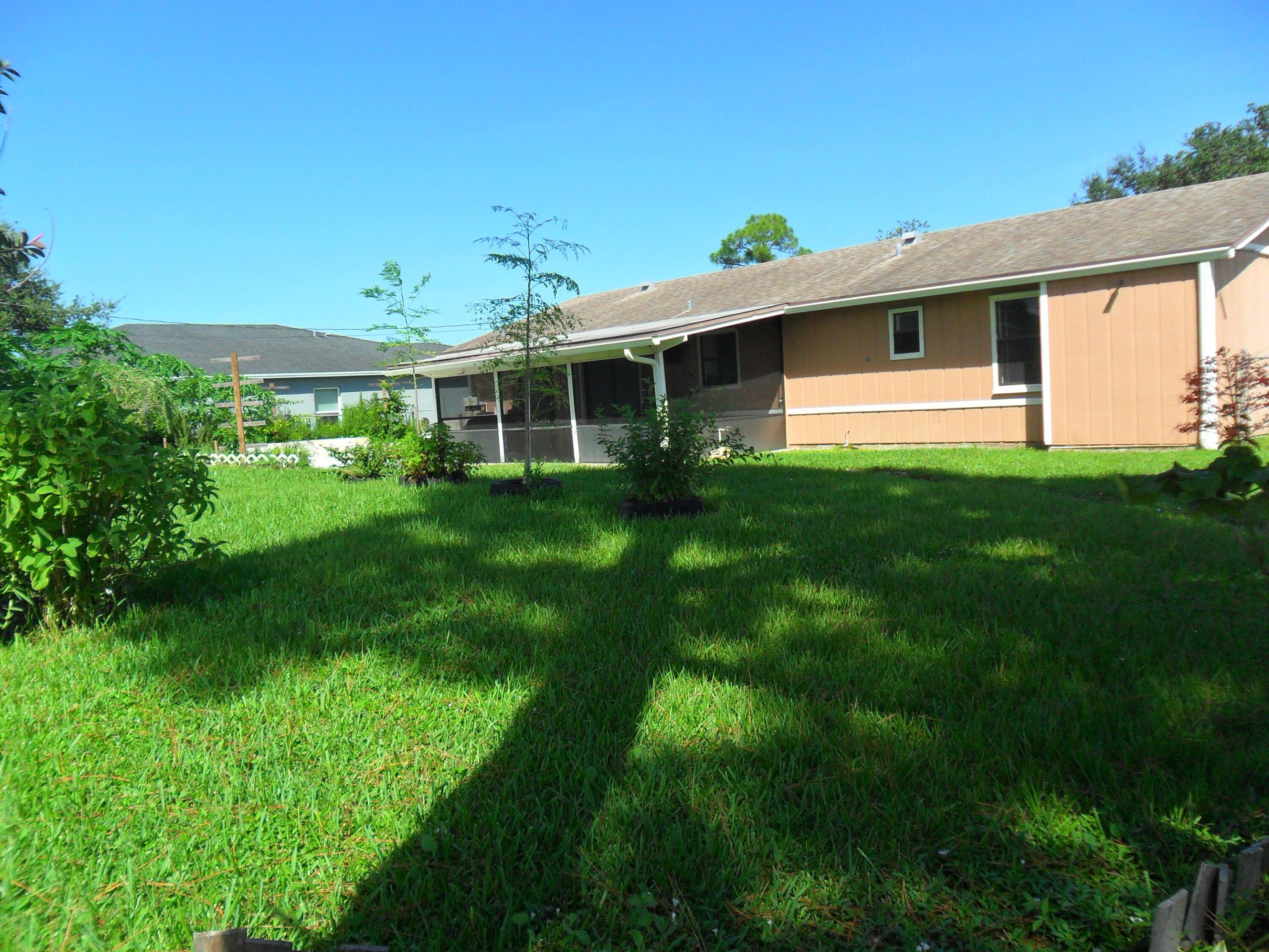 2574 Sw Deckard Street Property Photo 32