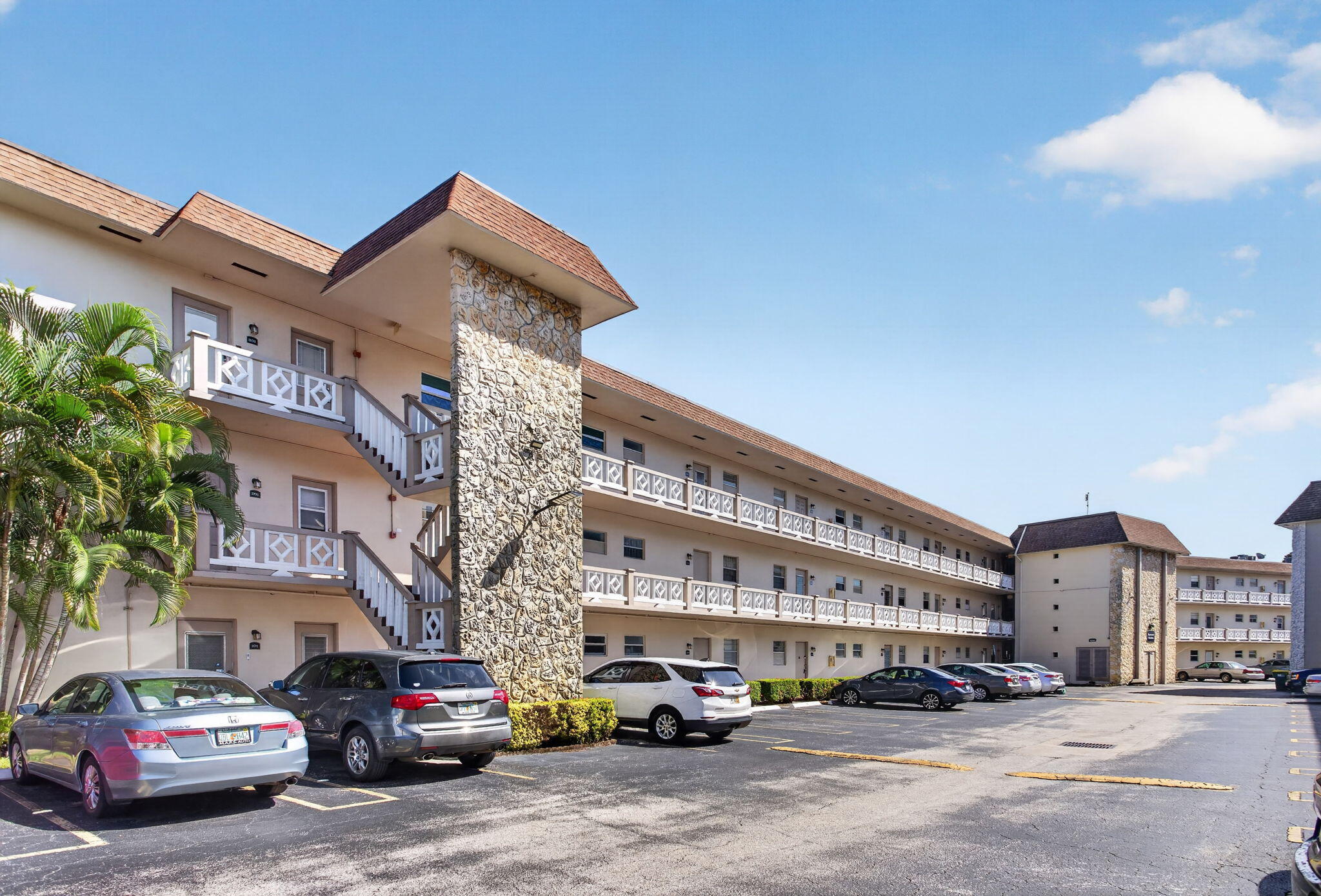 5181 W OAKLAND PARK Boulevard 104