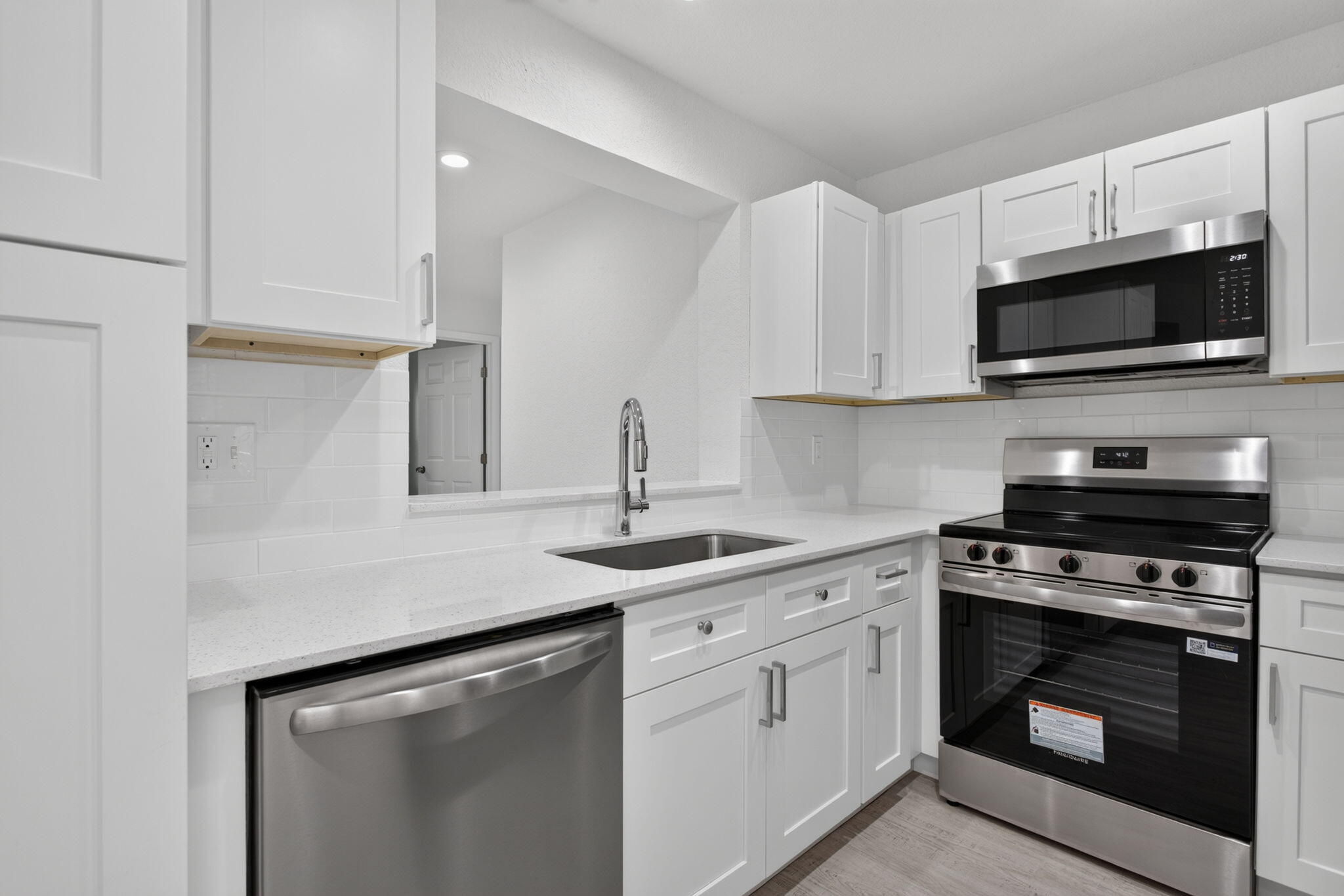 11451 Lakeview Drive 3a Property Photo 3