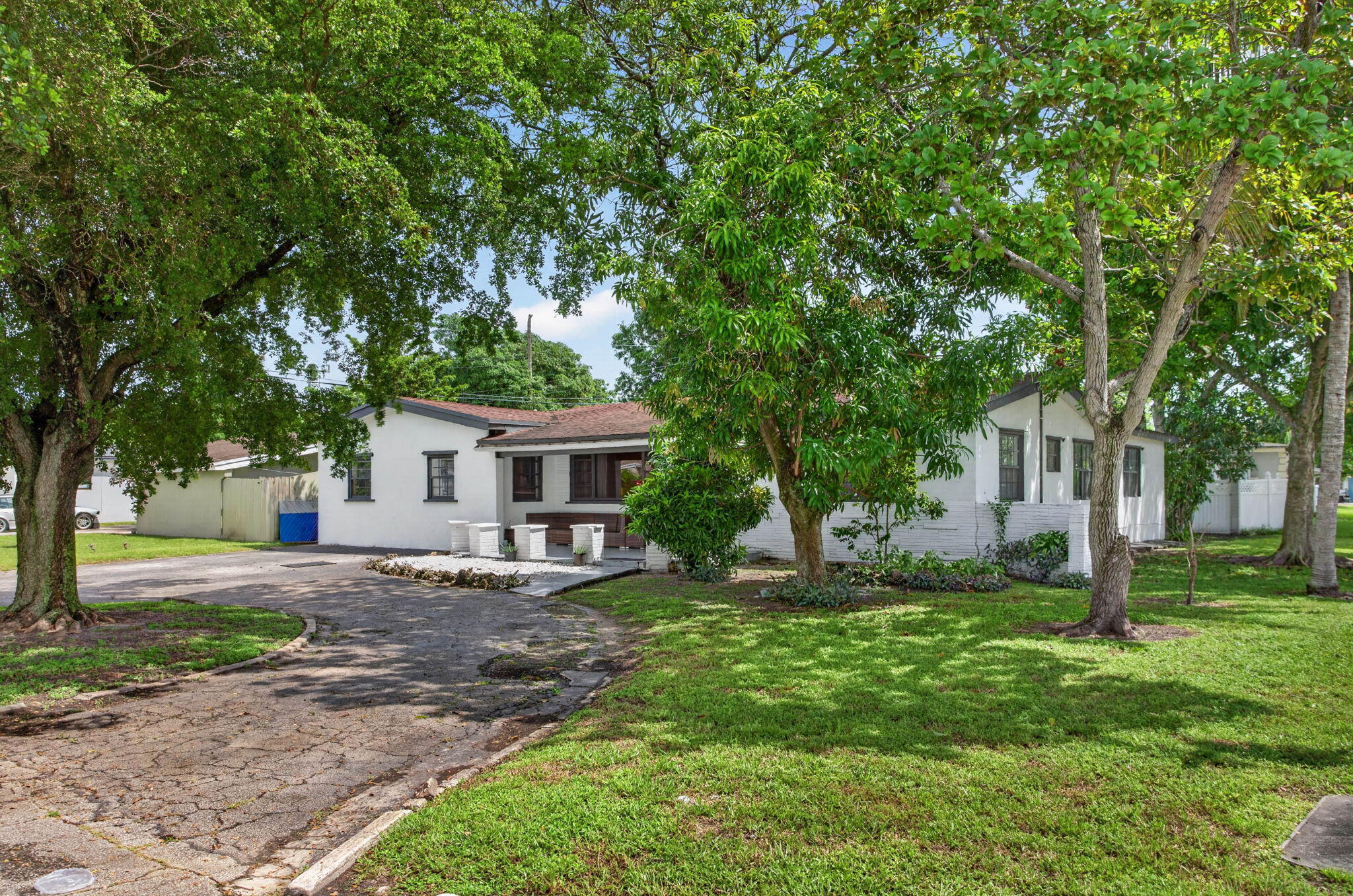 7571 Lasalle Boulevard Property Photo 1