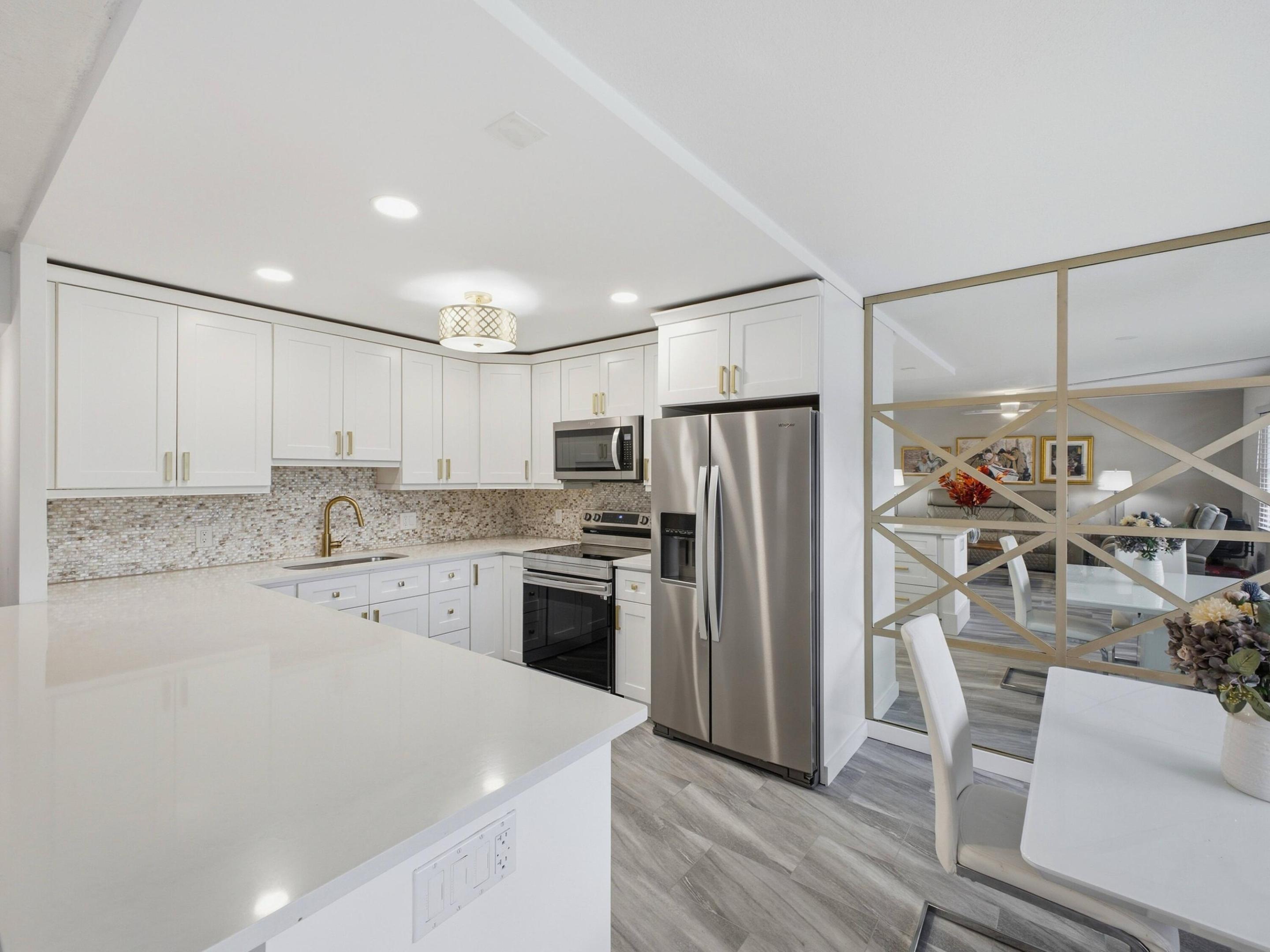 1025 Ventnor H E 1025 Property Photo 3