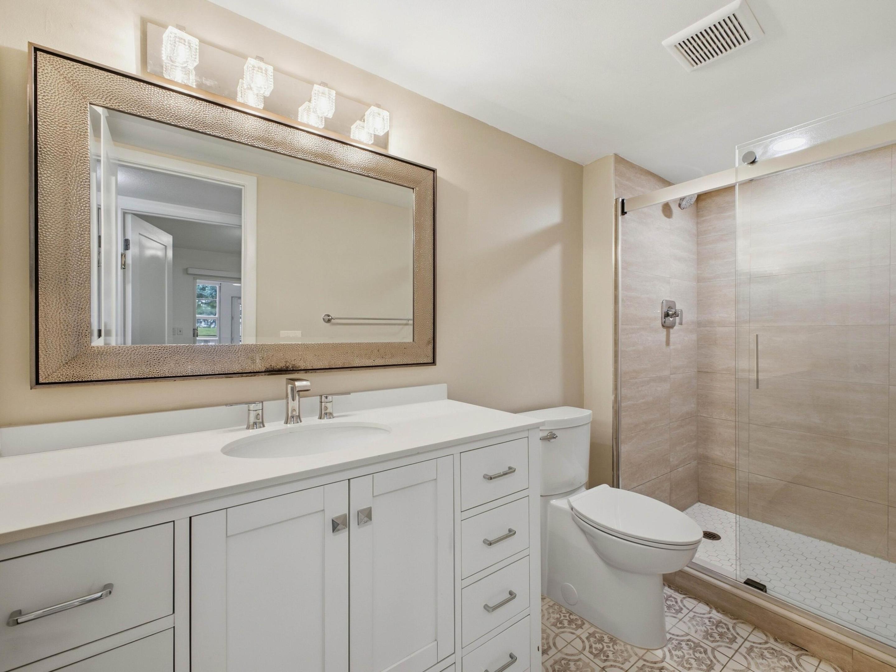 1025 Ventnor H E 1025 Property Photo 5