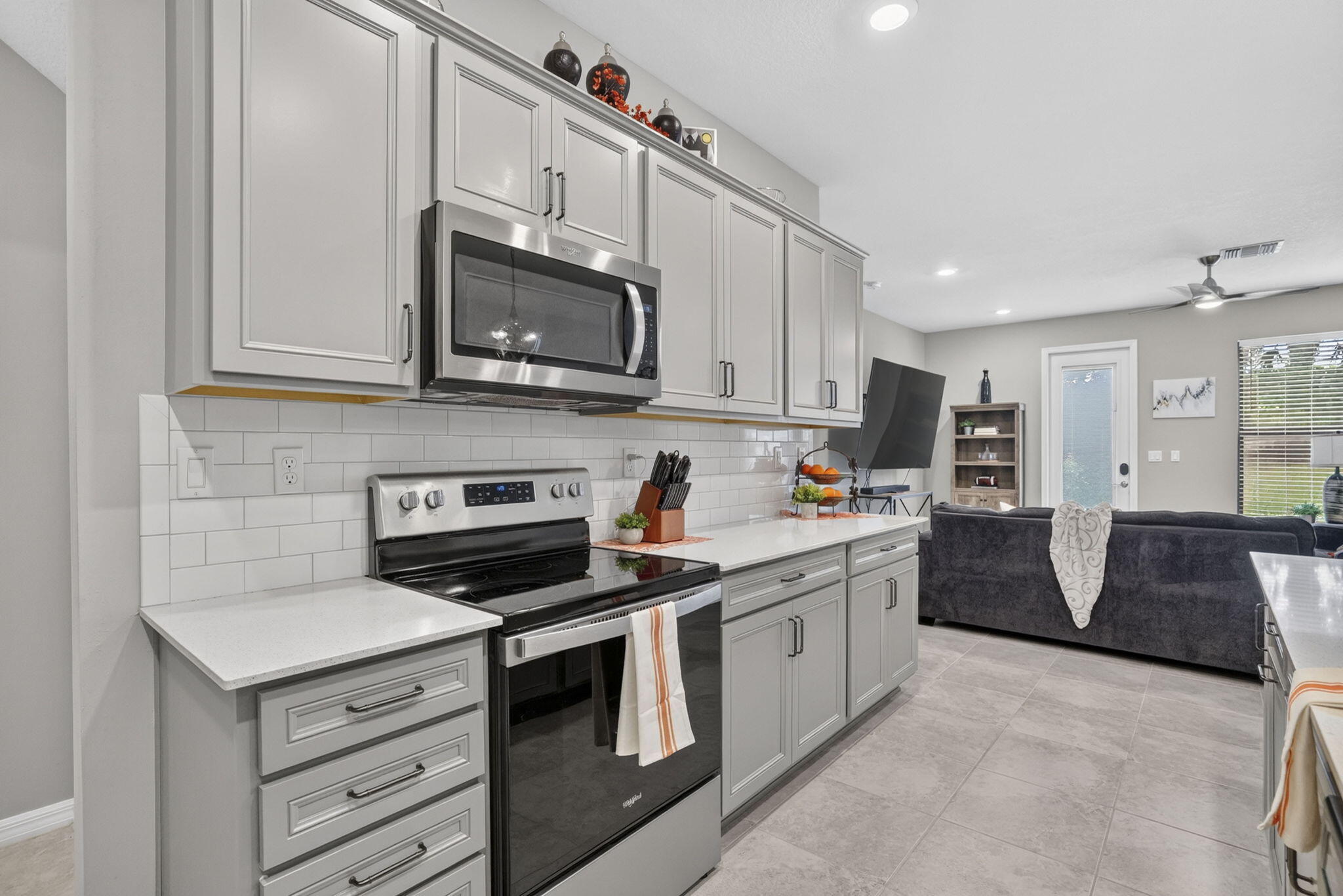 4416 Appleton Circle E Property Photo 6