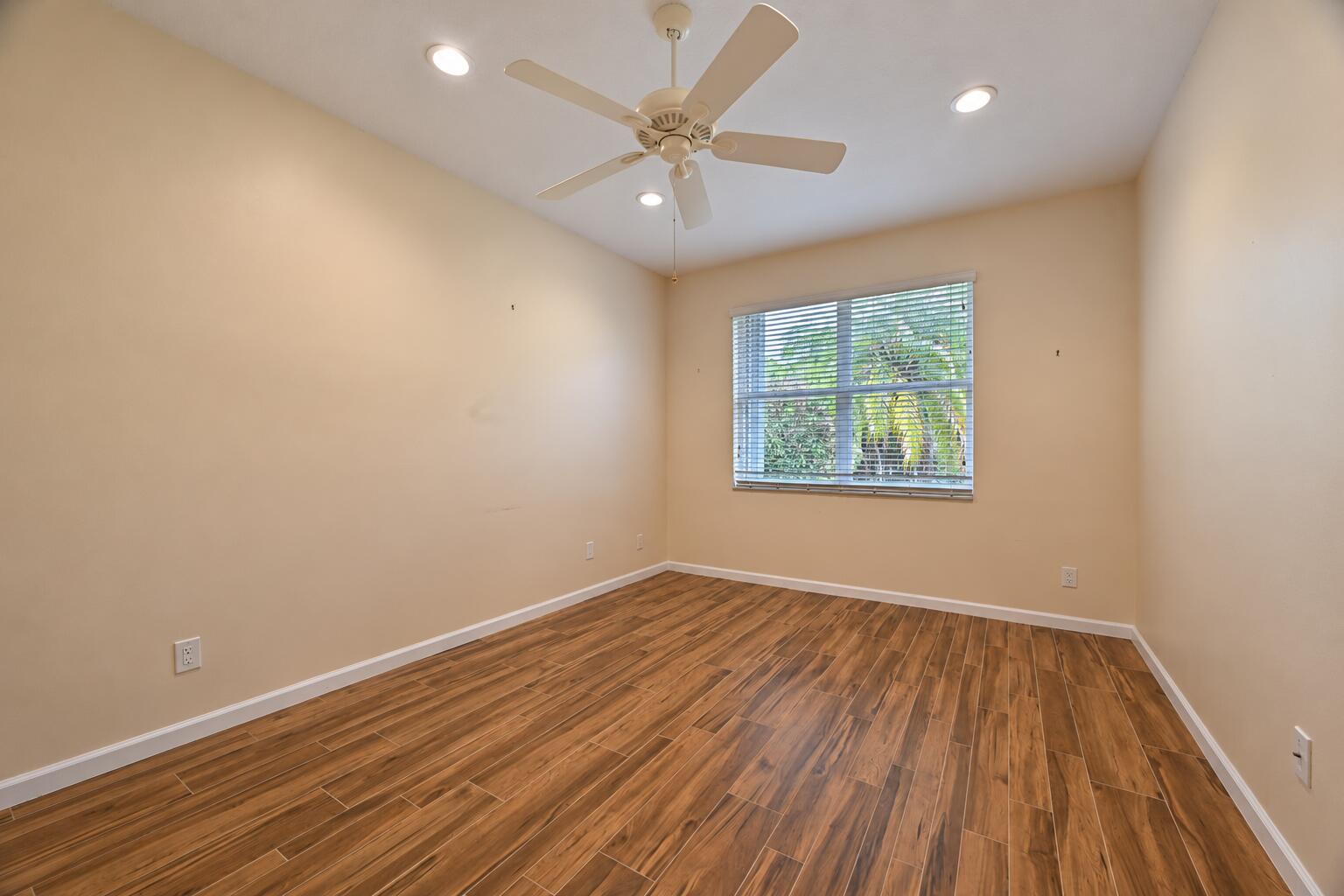545 Nw Portofino Lane Property Photo 29