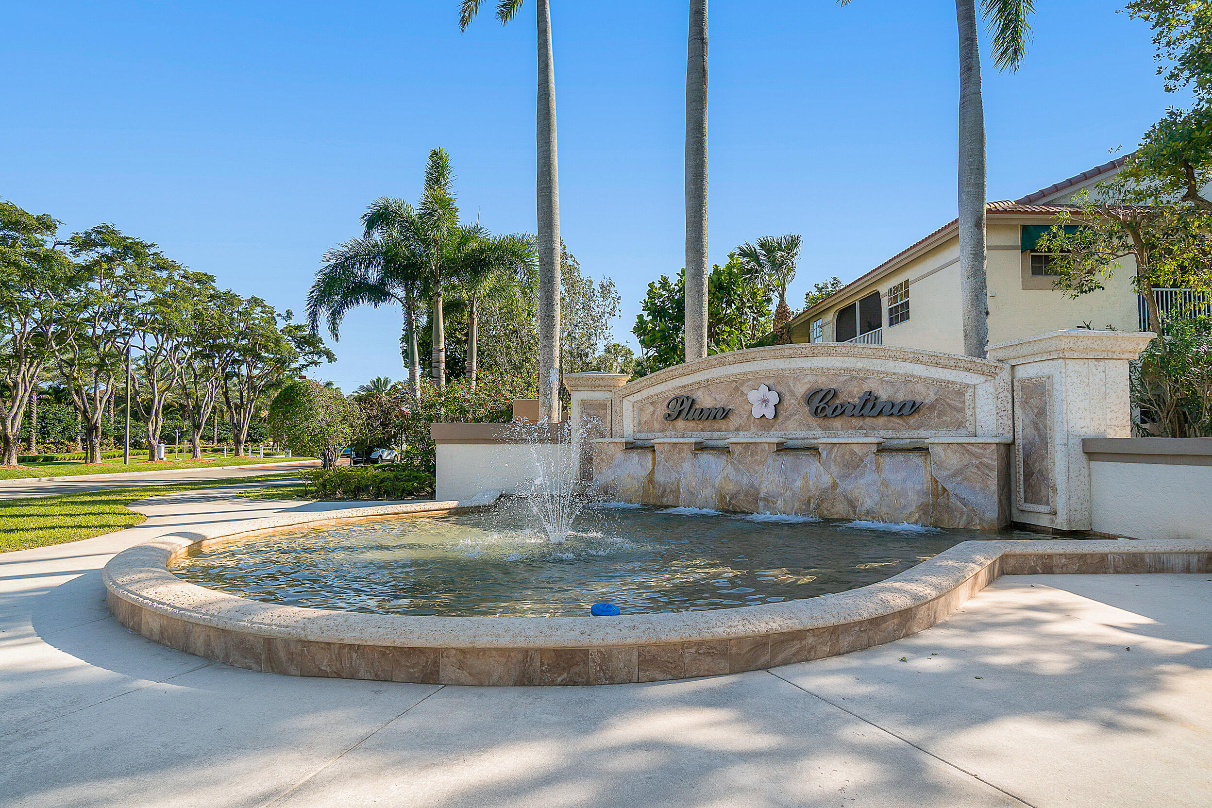 6735 Via Regina Property Photo 32