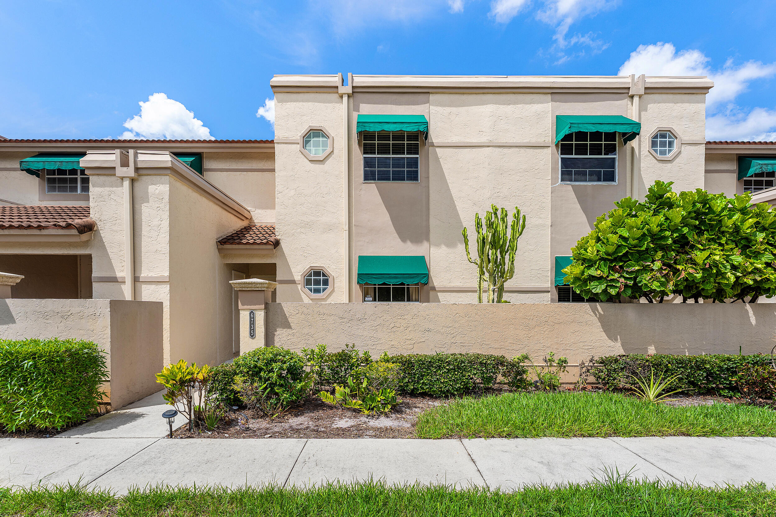6735 Via Regina Property Photo 58