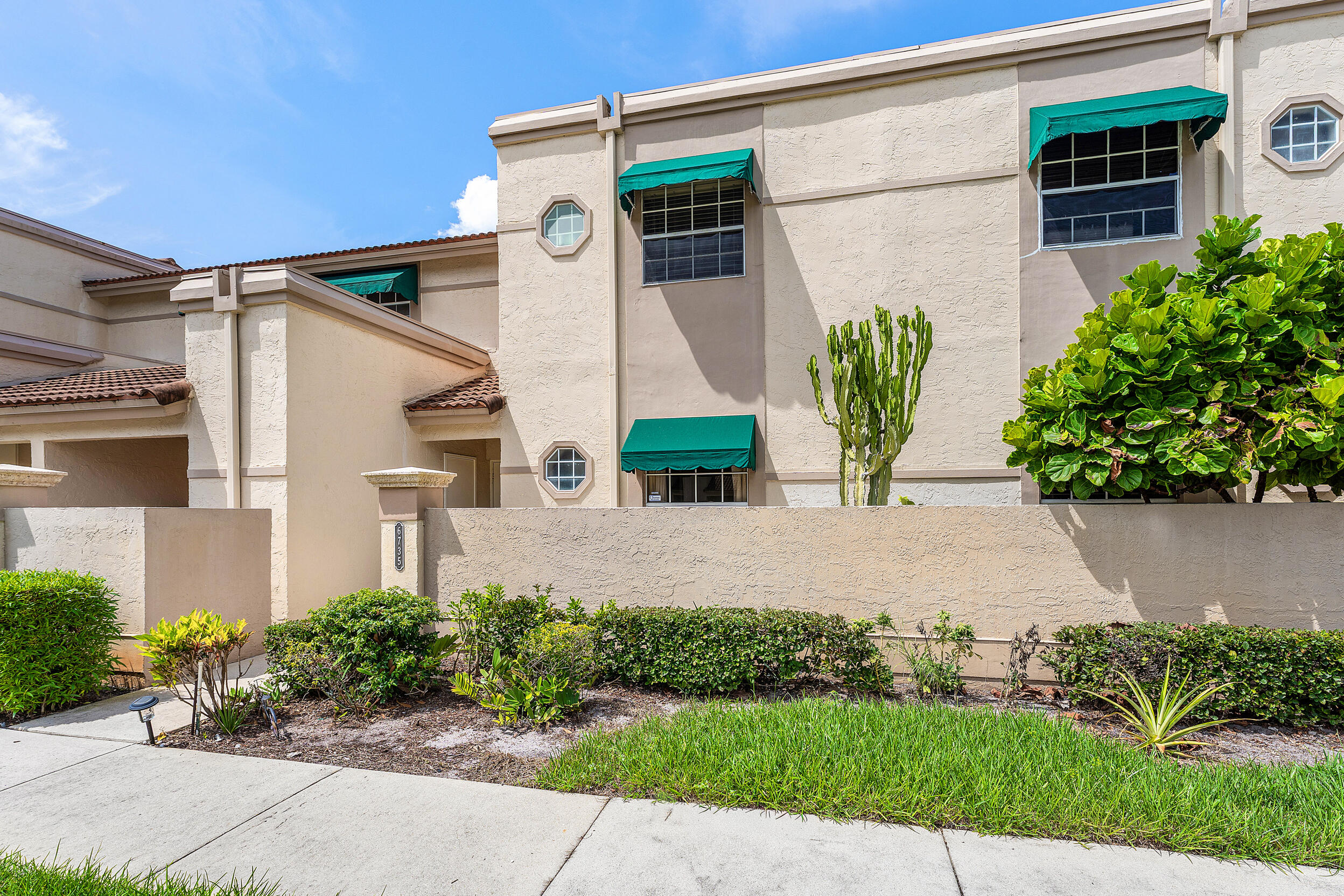 6735 Via Regina Property Photo 59