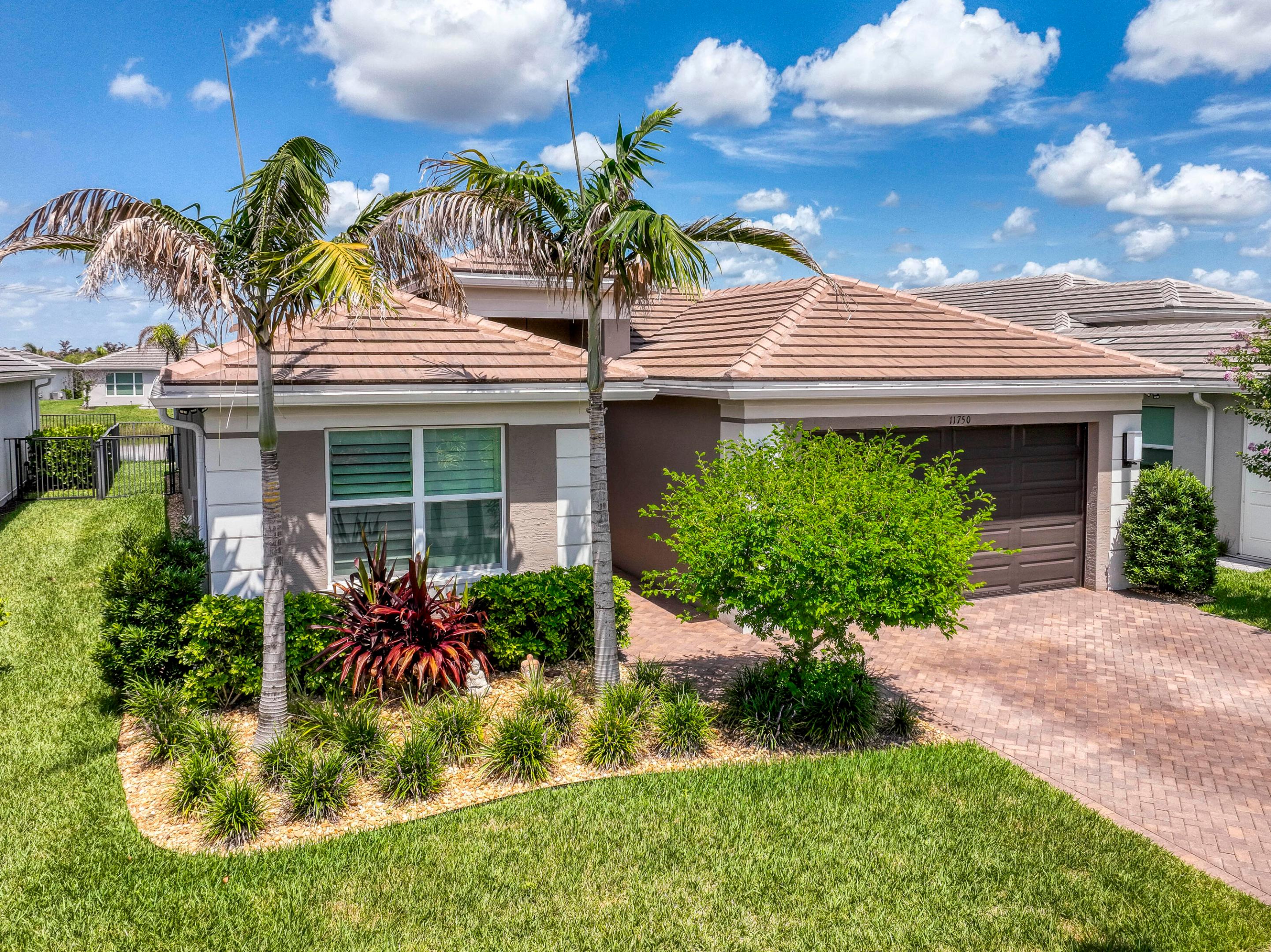 11750 Sw Coral Cove Parkway Property Photo 1