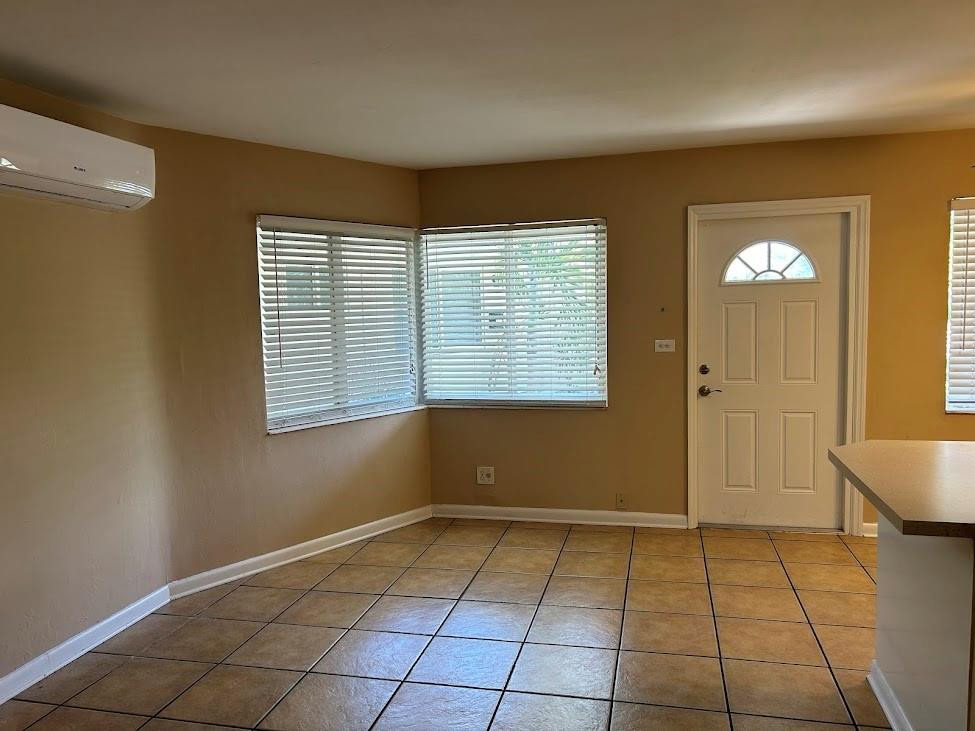 1440 Miami Road Unit 6 Property Photo 3