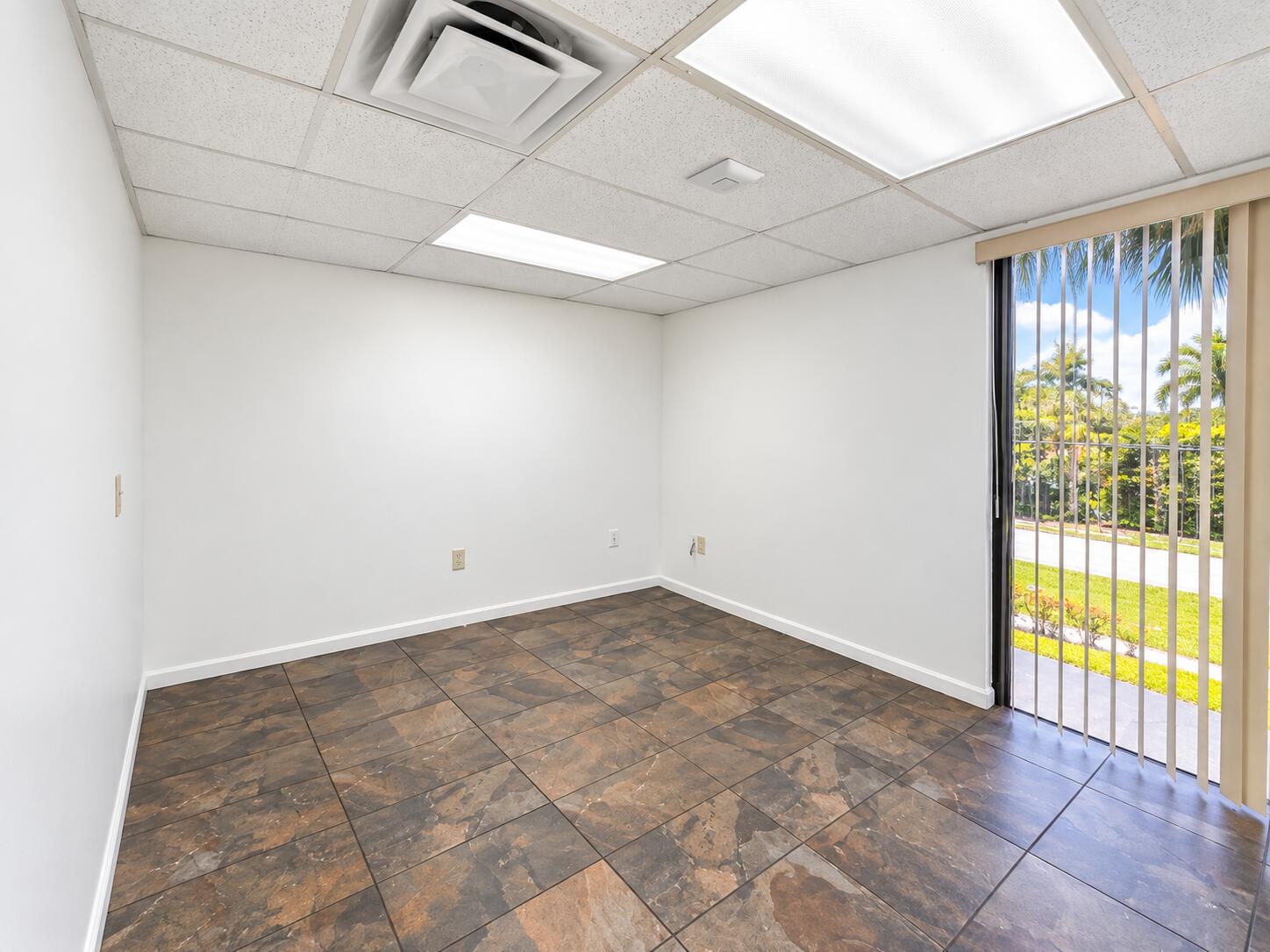 1111 Old Griffin Road Property Photo 4