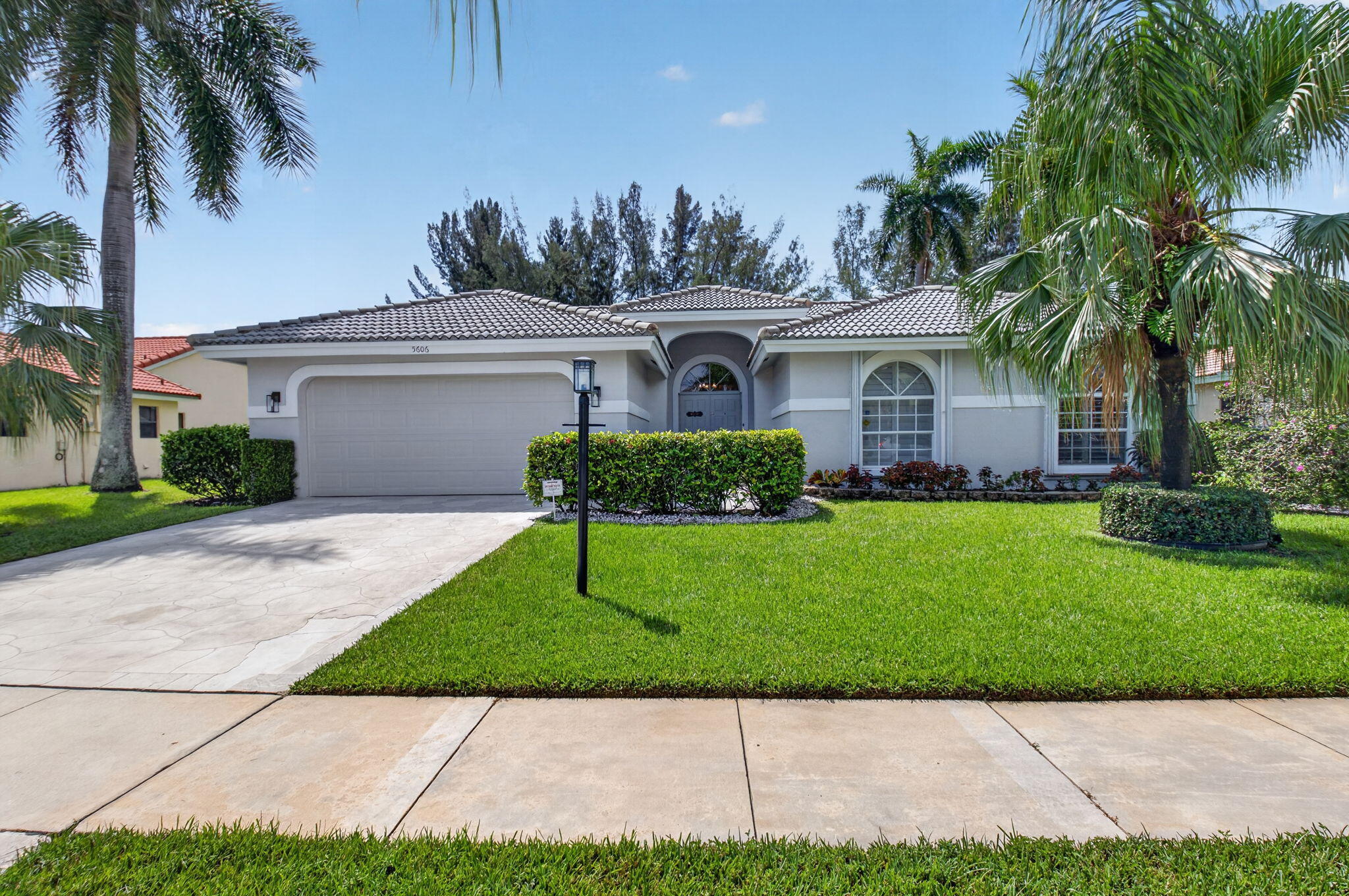 5606 Aspen Ridge Circle Property Photo 1