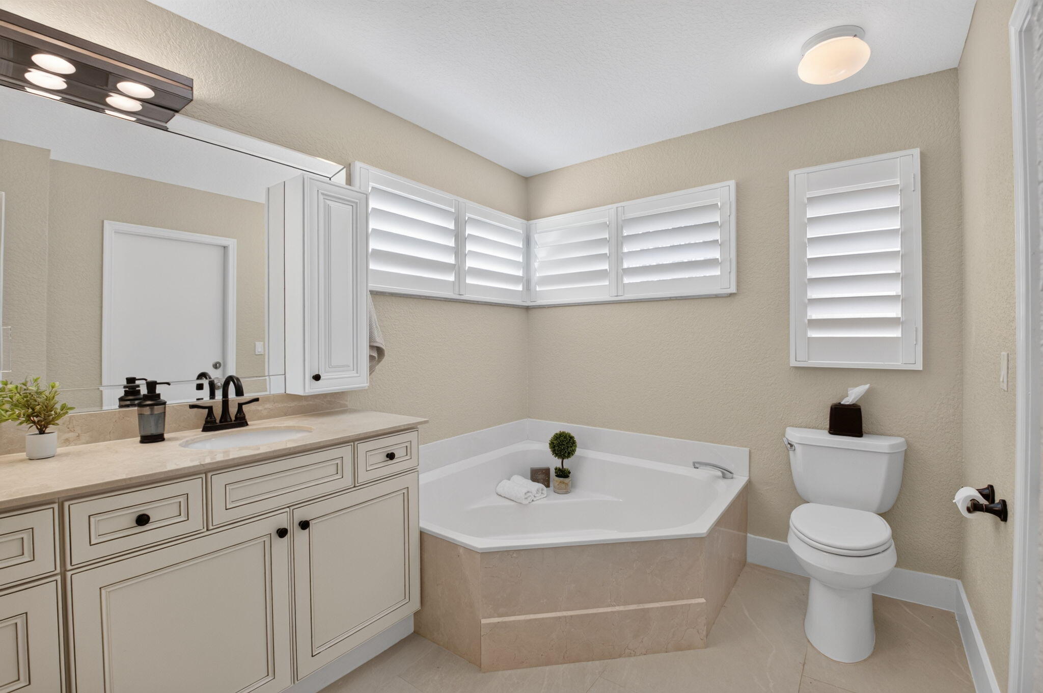 5606 Aspen Ridge Circle Property Photo 15