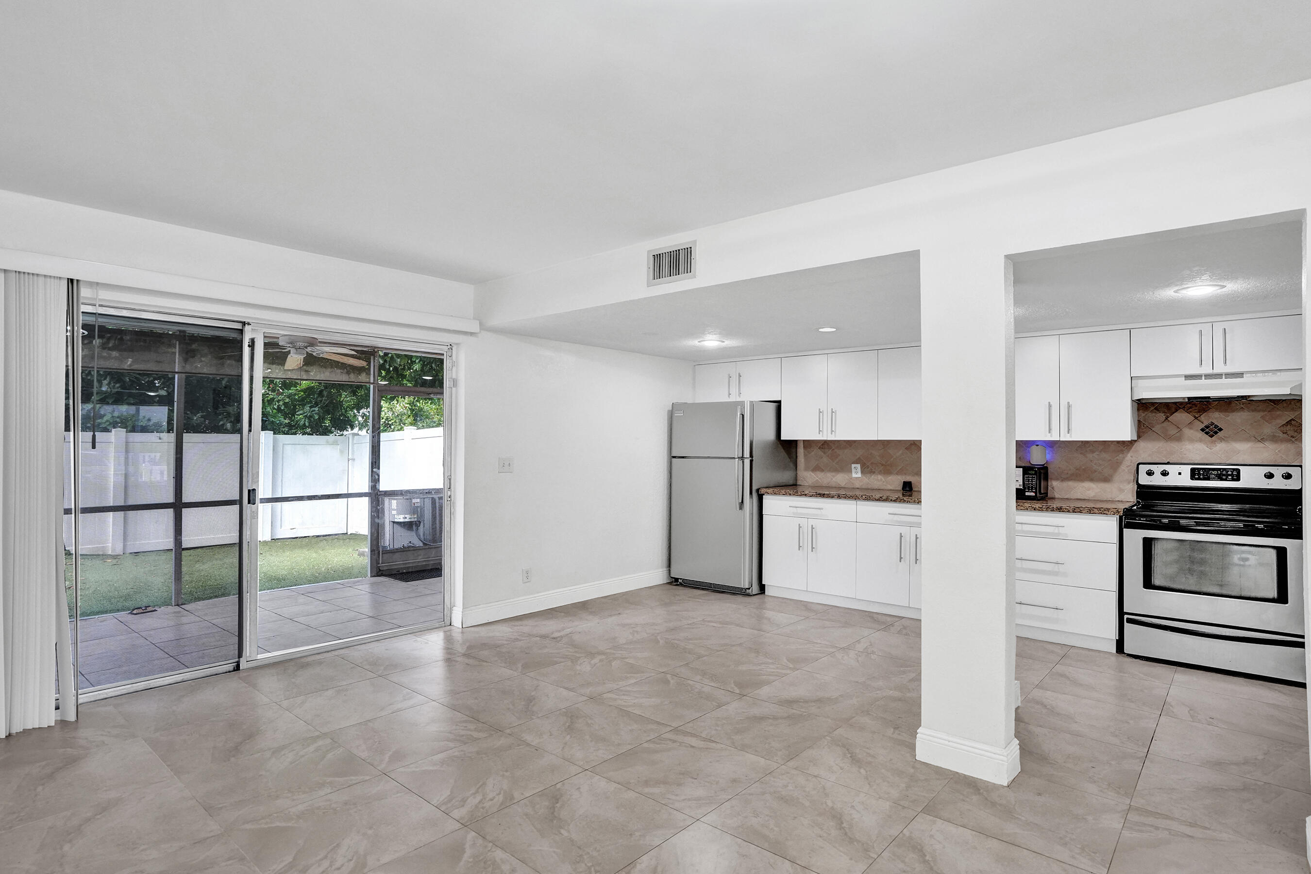 8091 Nw 12th Street H Property Photo 1