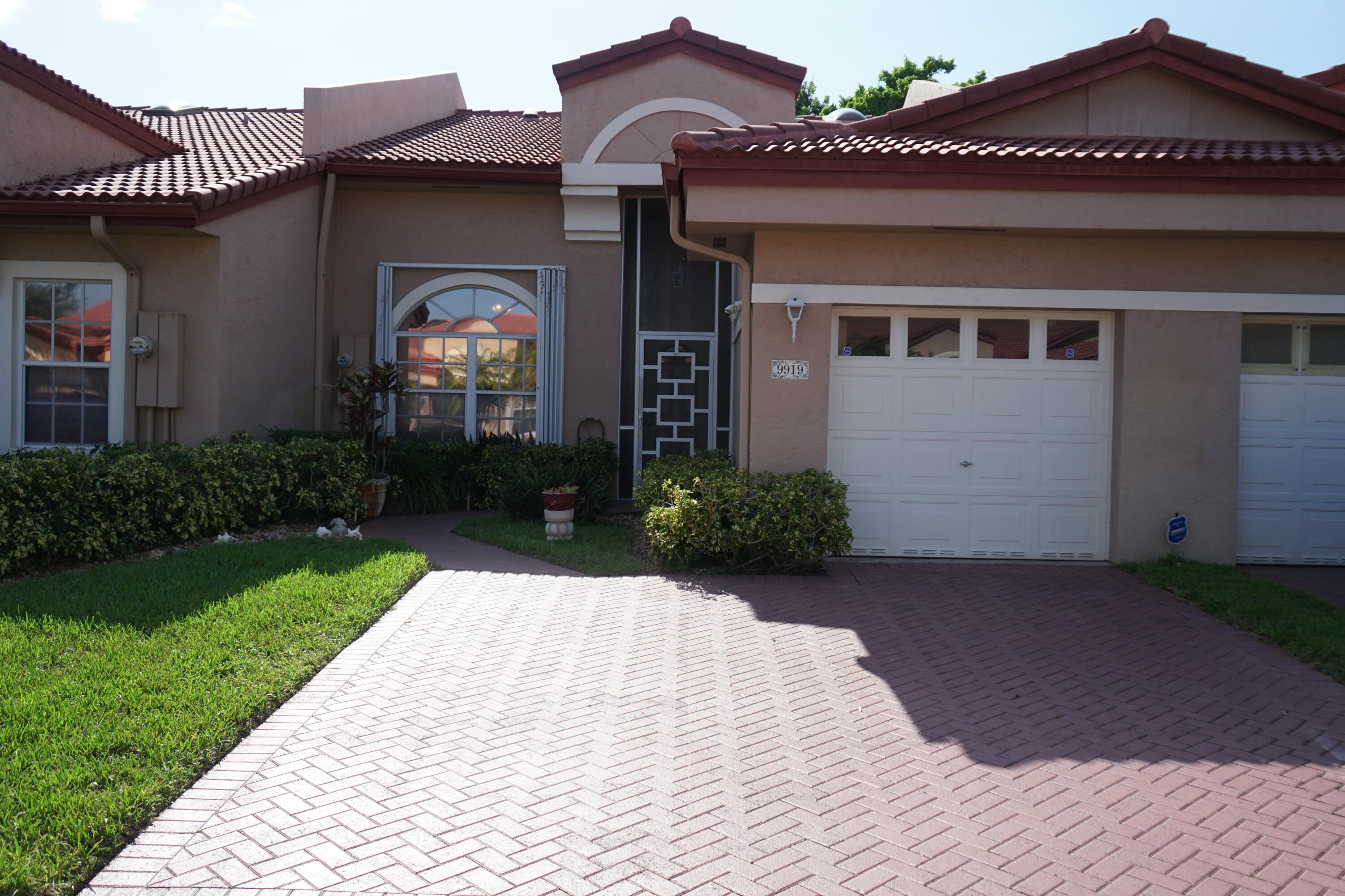 9919 Malvern Drive Property Photo 1
