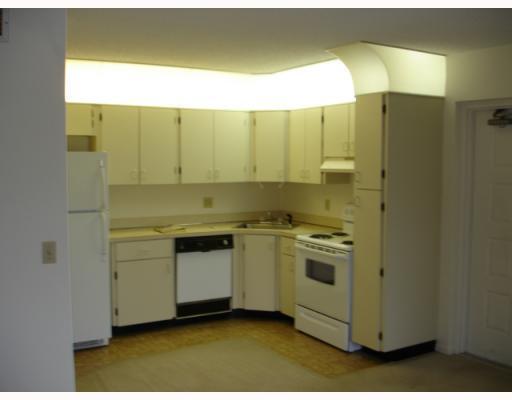 1105 Green Pine Boulevard C2 Property Photo 5