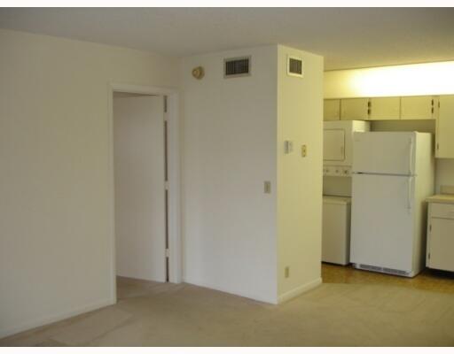 1105 Green Pine Boulevard C2 Property Photo 6