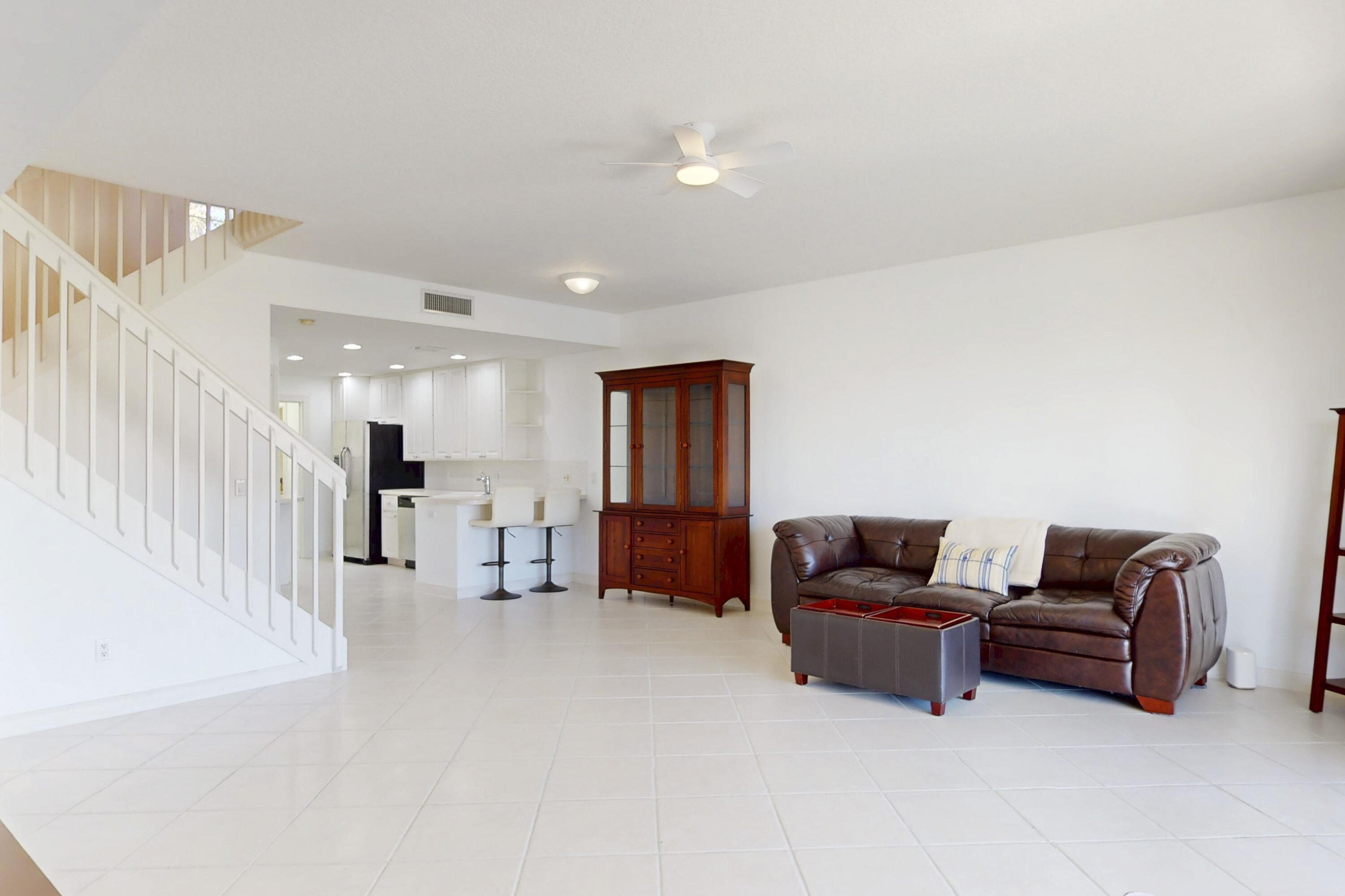 2136 Tigris Drive Property Photo 5
