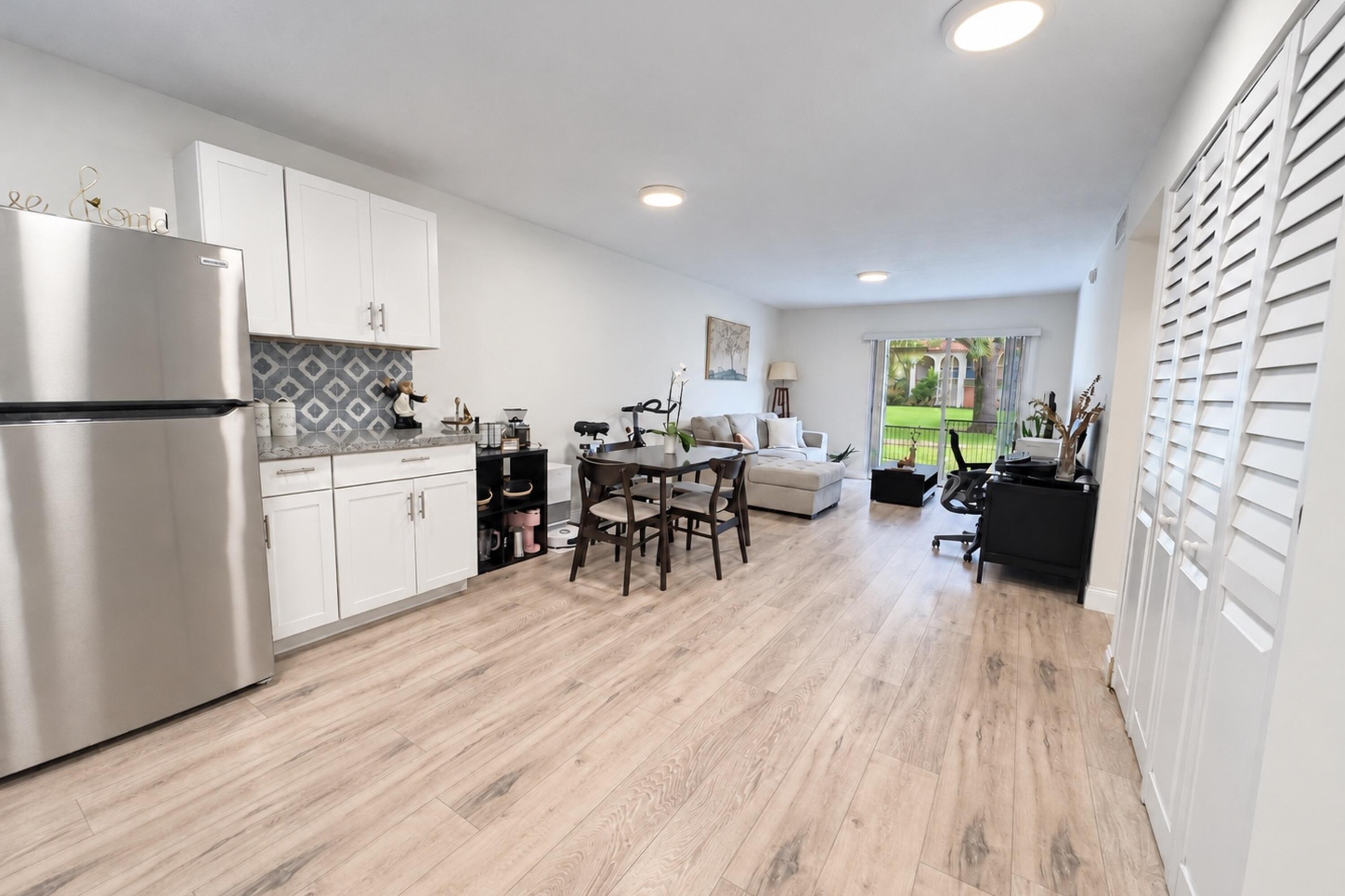 6080 Forest Hill Boulevard 109 Property Photo 5