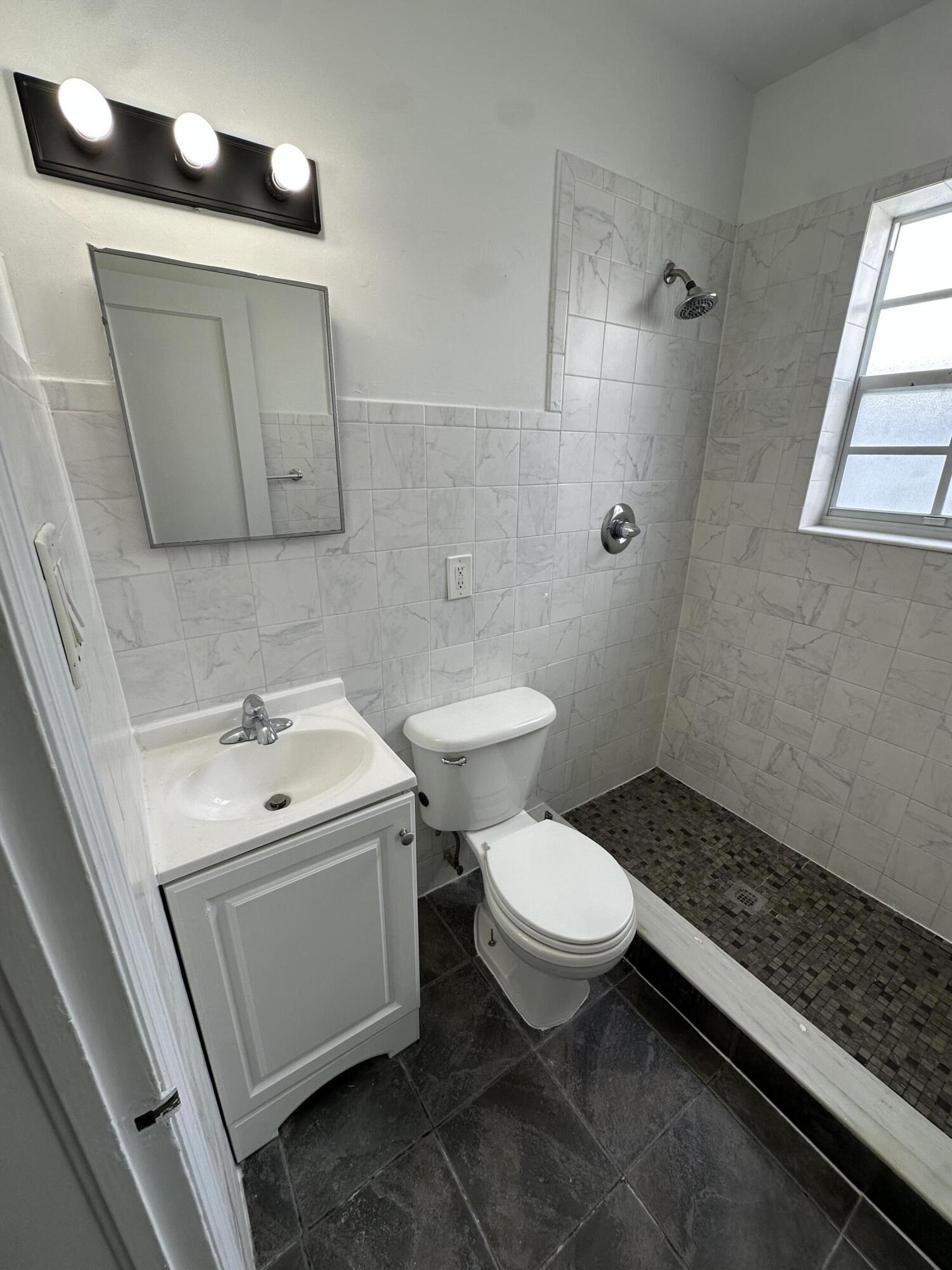 1018 Ne 3rd Street 1018 Property Photo 12