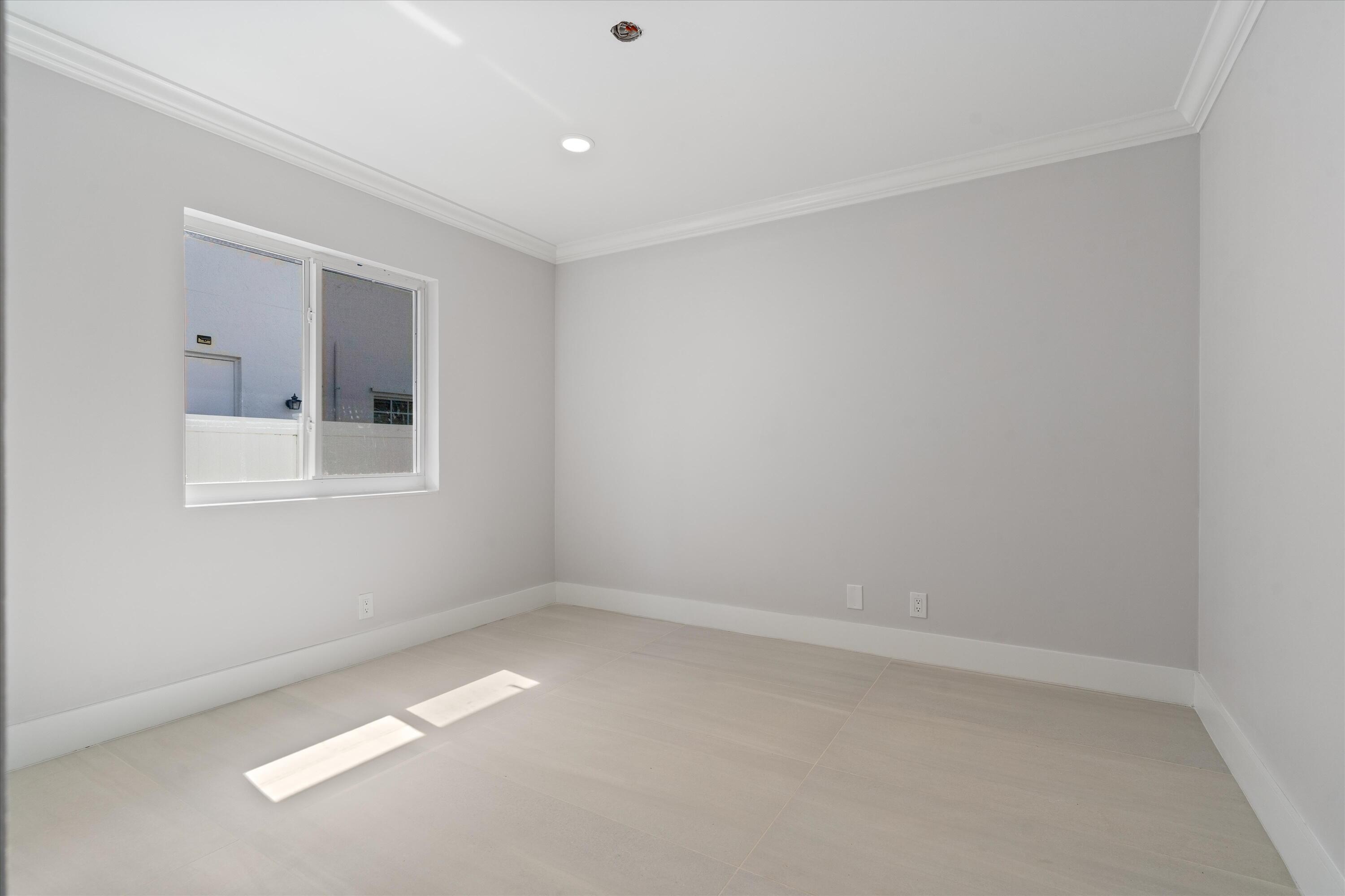 1132 Ne 3rd Avenue Property Photo 29