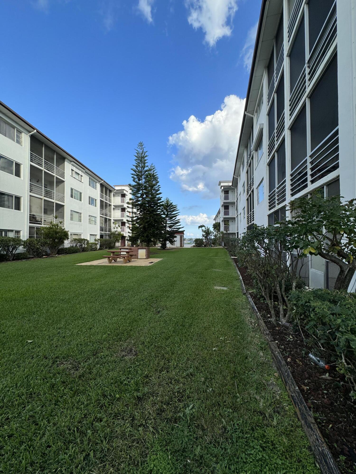 4500 N Flagler Drive D2 Property Photo 12