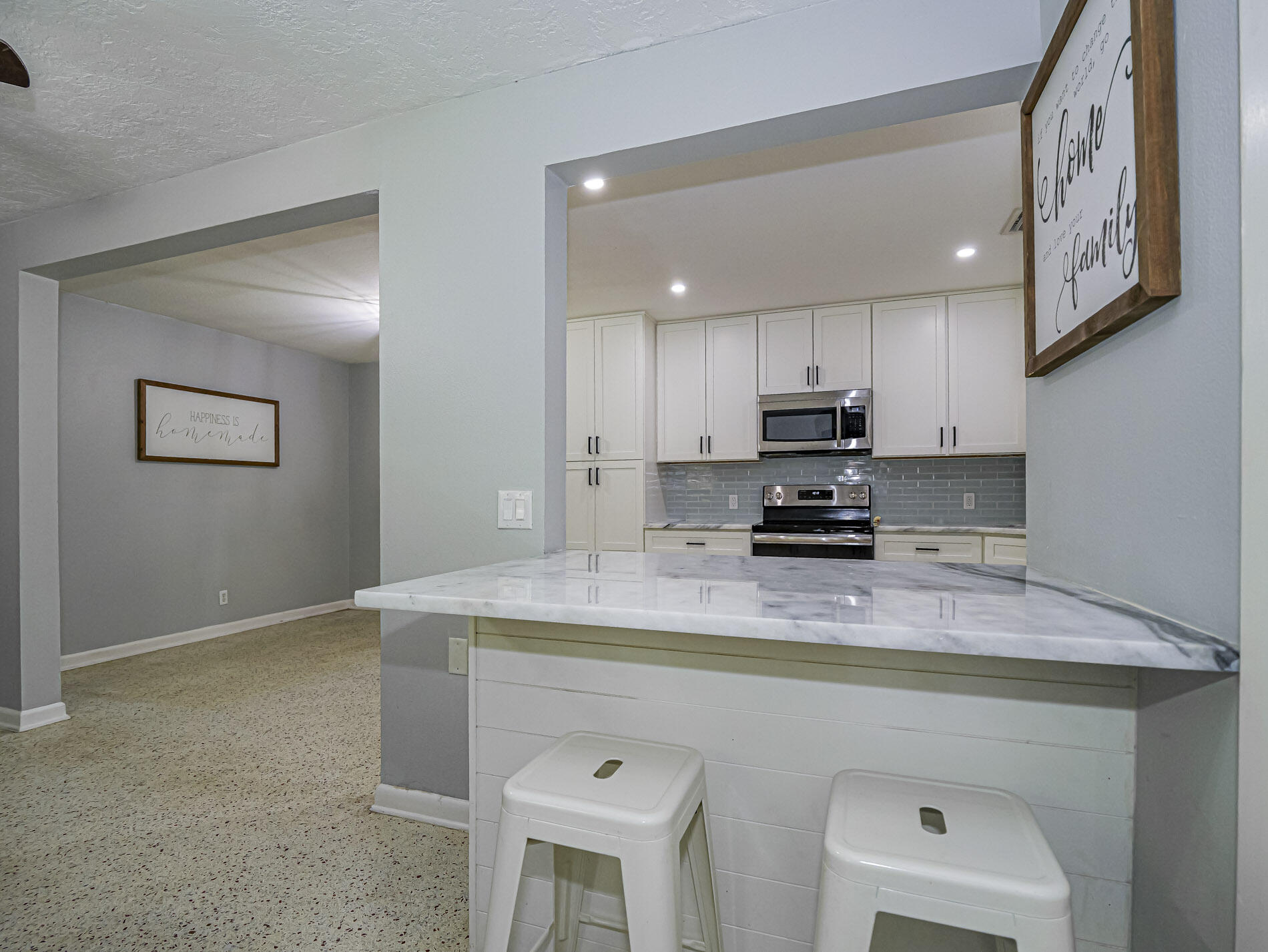 2755 6th Place Property Photo 12