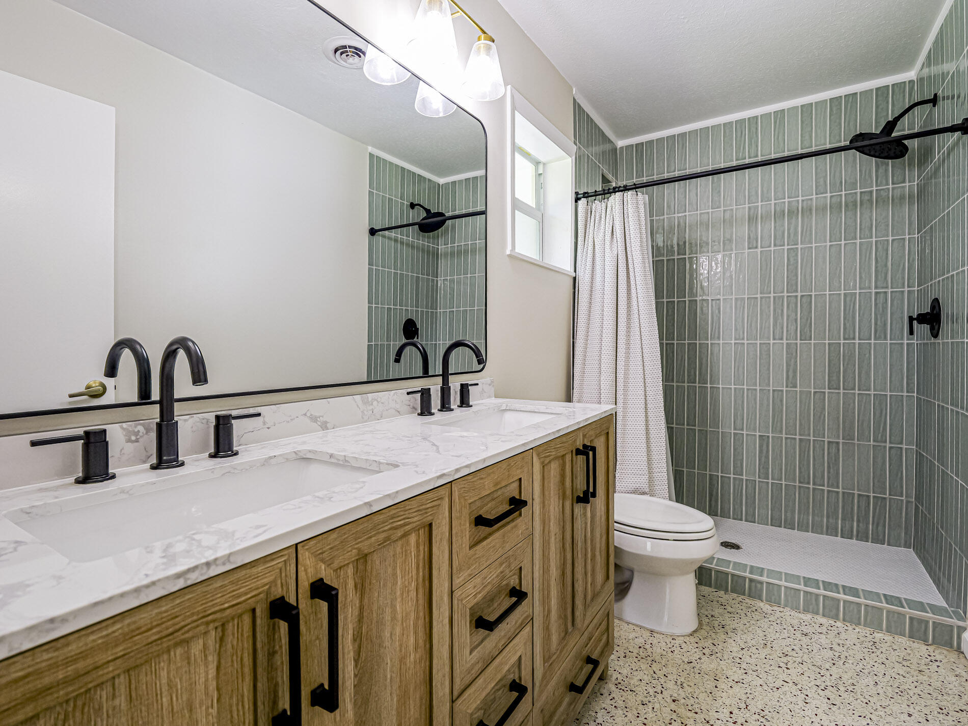 2755 6th Place Property Photo 15
