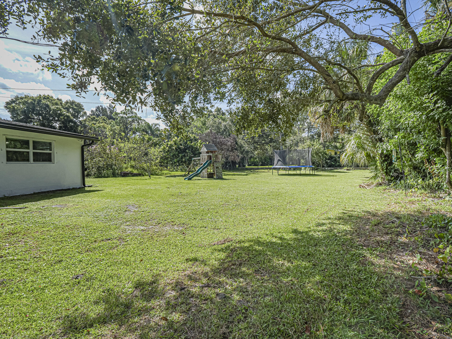 2755 6th Place Property Photo 33