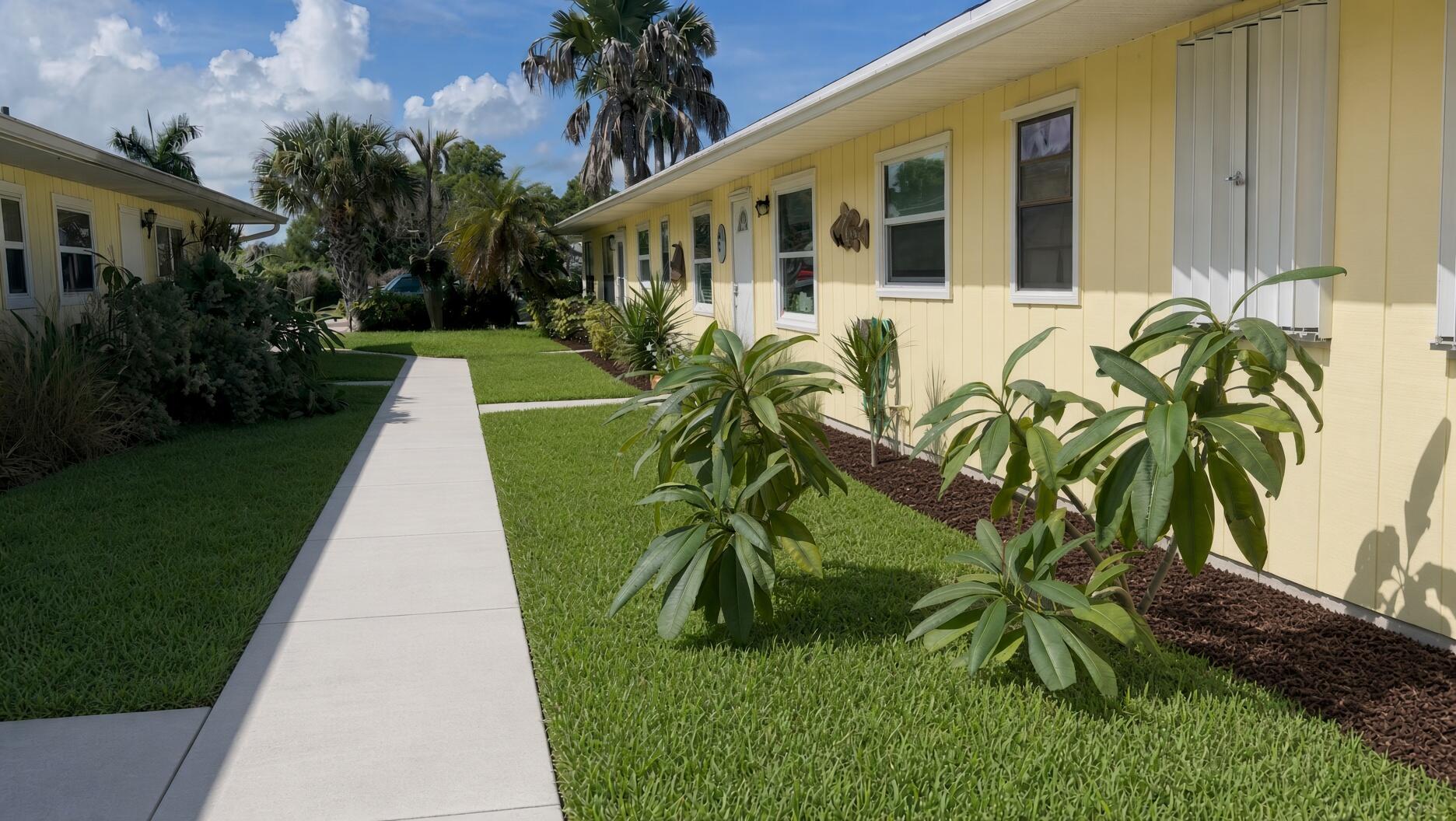4725 Se Teri Place Property Photo 1